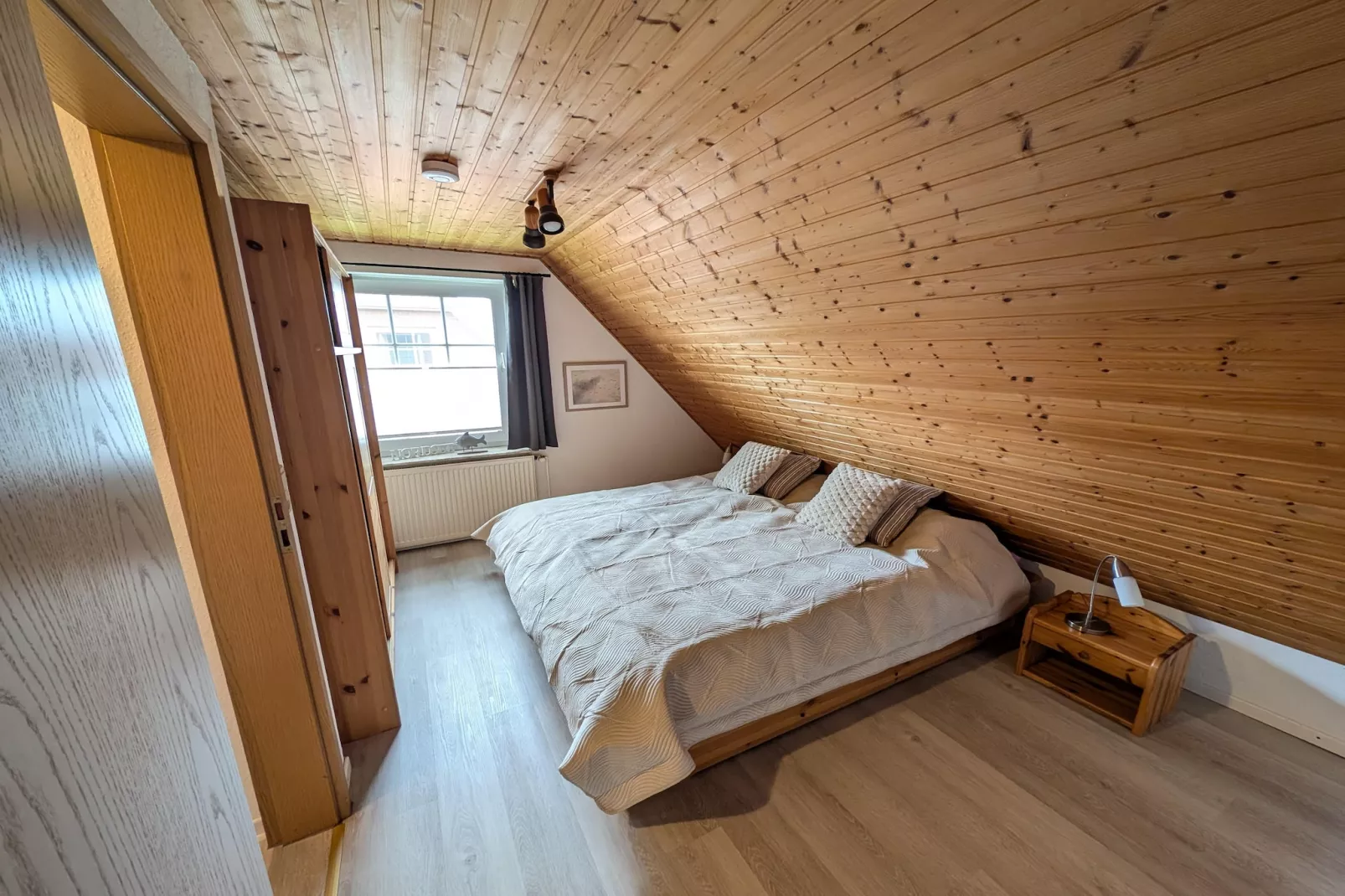 Ferienhaus Neßmersiel-Bedroom