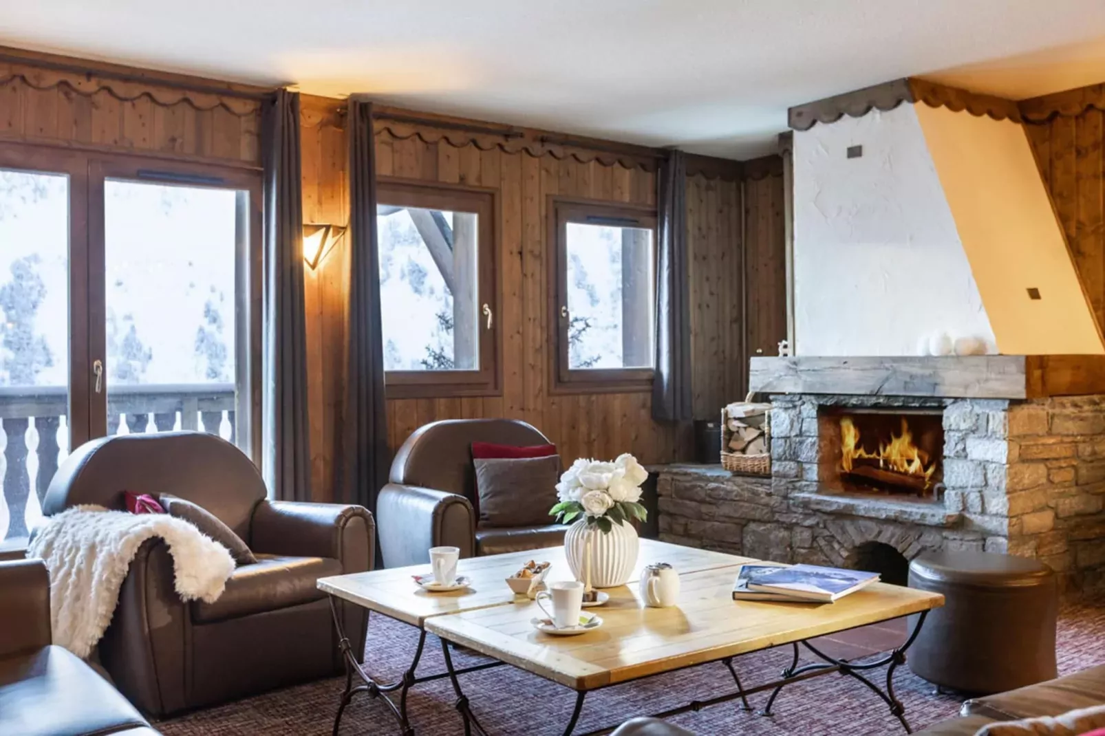 Chalet Altitude Arc 2000 5-Living room