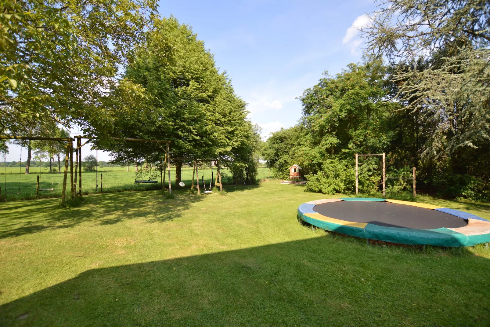 Kempernoel-Gardens summer