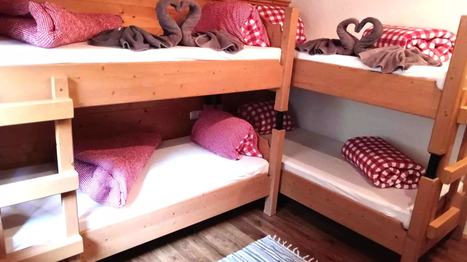 Lisa und Emely-Chambre
