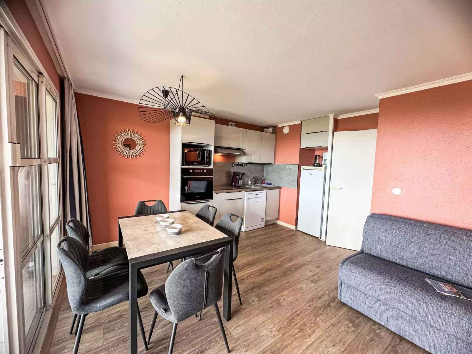 Le Hameau (M4 333)-Dedans