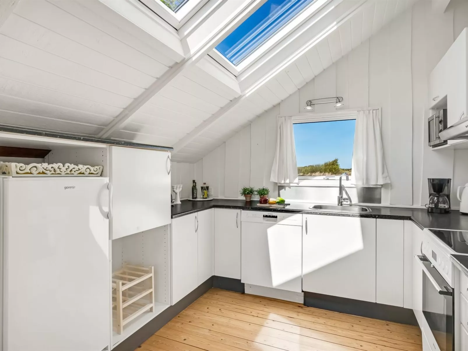 "Maxie" - 1.2km from the sea-Drinnen