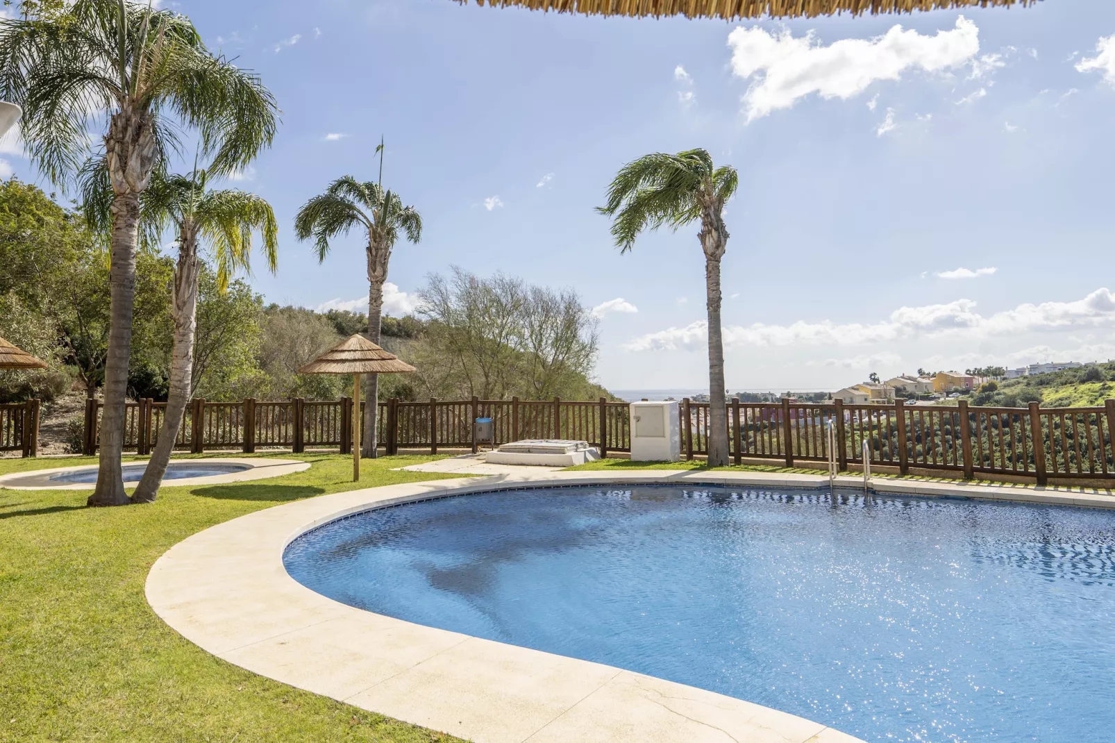 Golf Deluxe-Pool