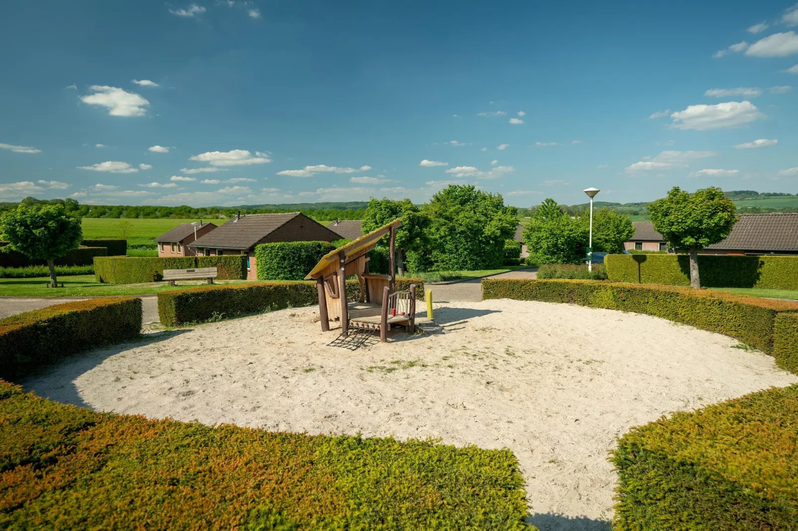 Vakantiepark Reevallis 2-Areas summer 1km
