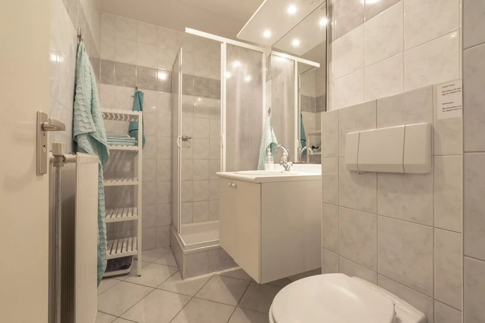Strandslag 225-Bathroom
