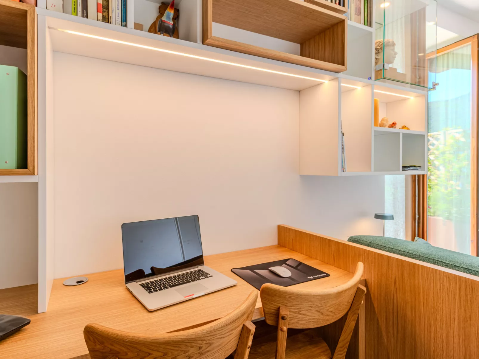 Flat 1-Dedans