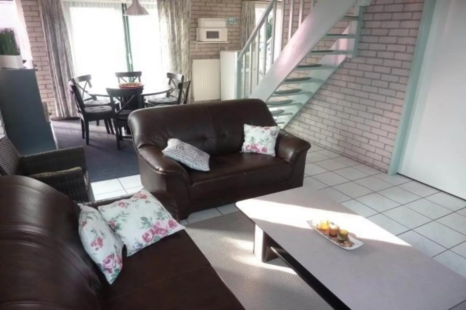 Schoneveld 369 Strandparel Breskens-Living room