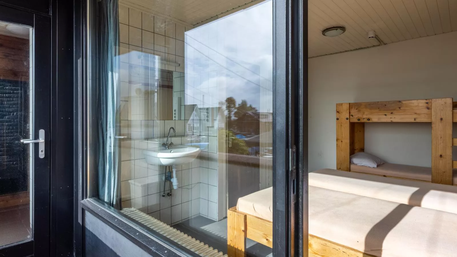 De Kaag Watersport Groepsaccommodatie - 80 pers-Bedroom