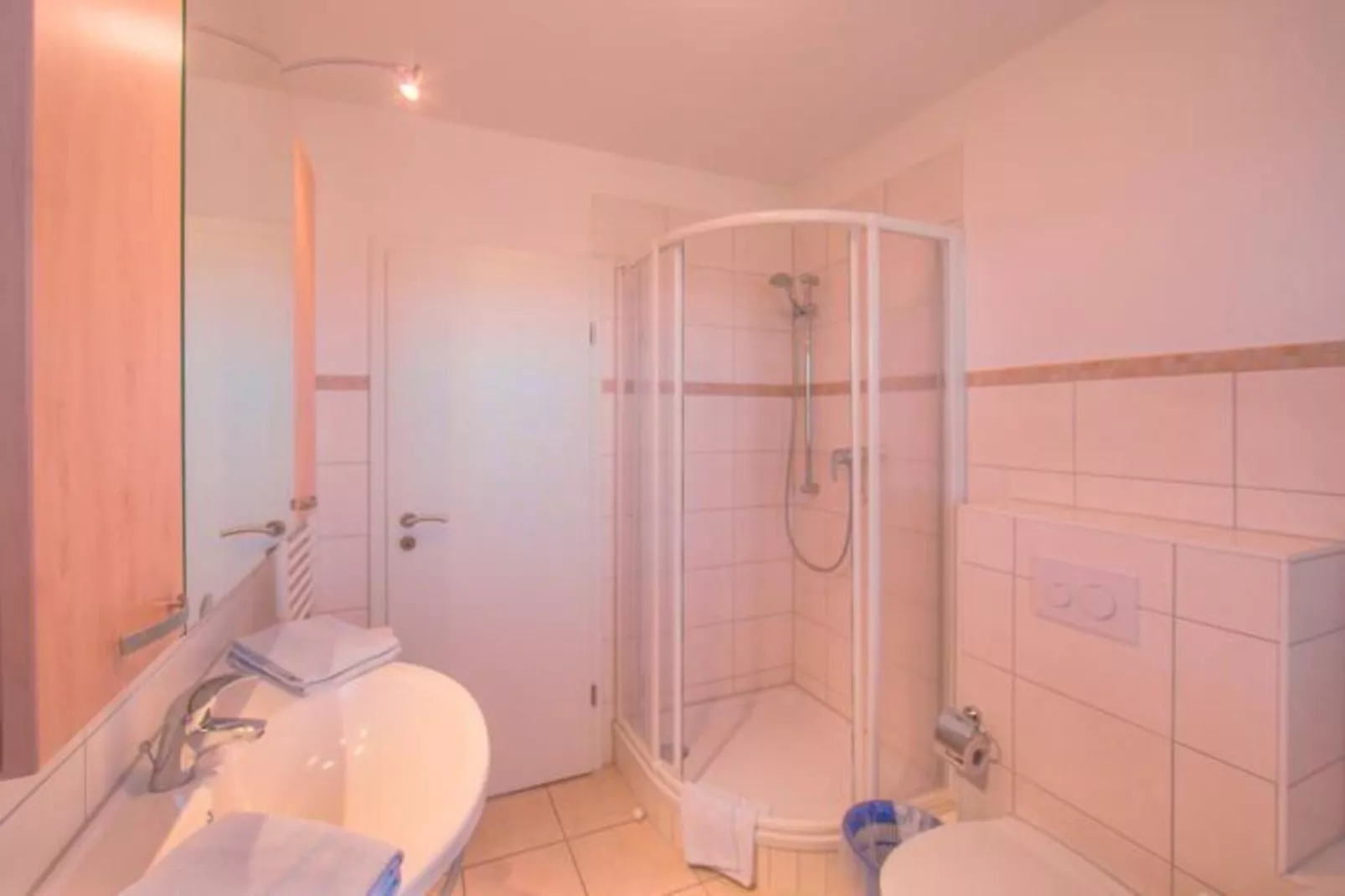 Mitteldeck 424-Bathroom