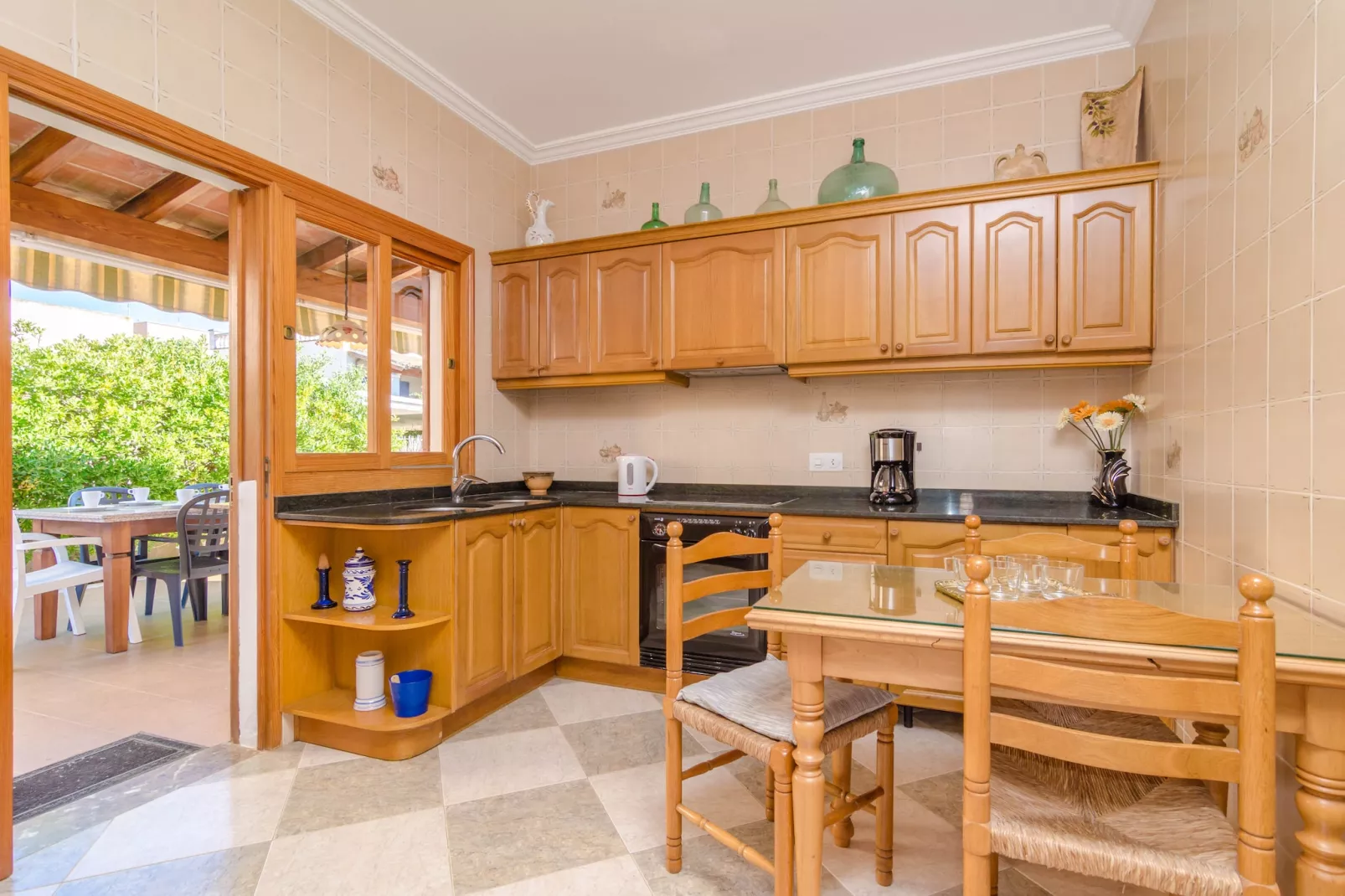 Es Port-Kitchen