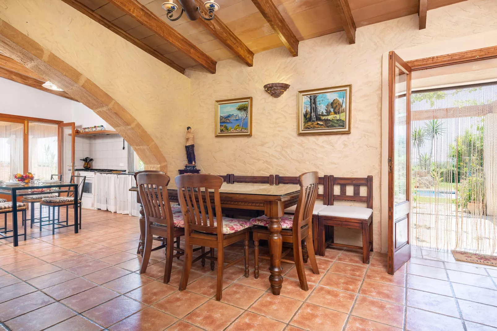 El Reboster (carboneras)-Dining room