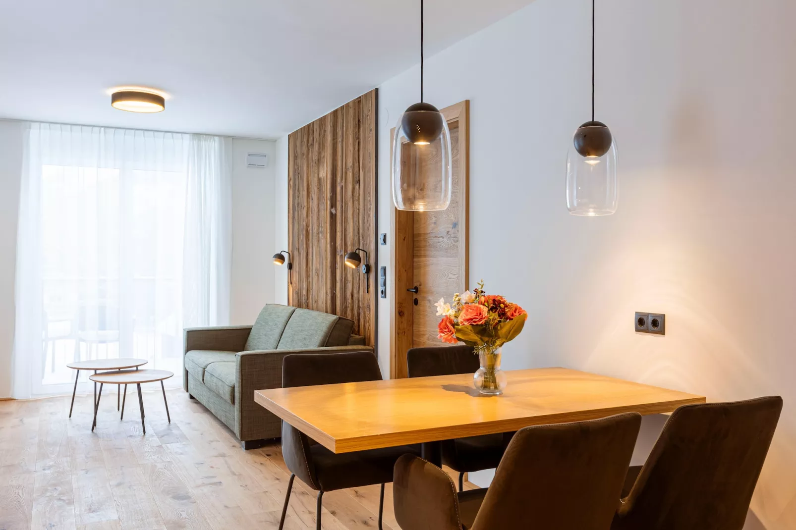 Fiss Suites 3-Dining room