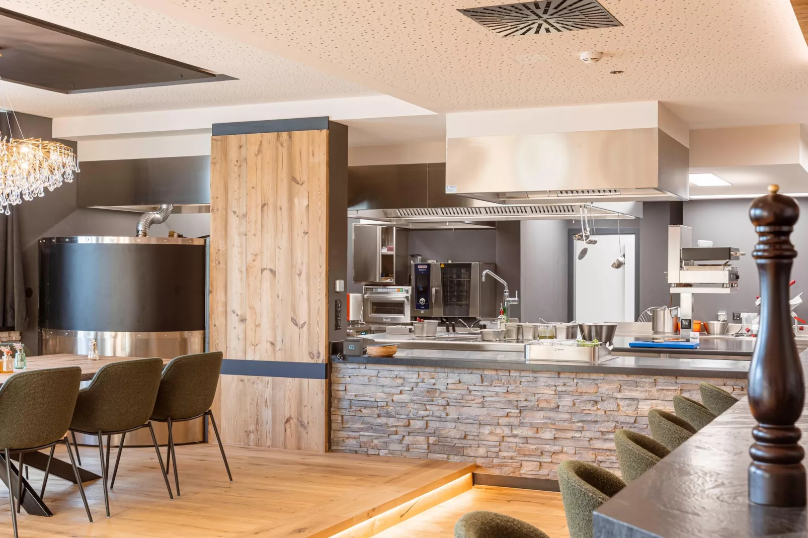 Fiss Suites 1-Park facilities