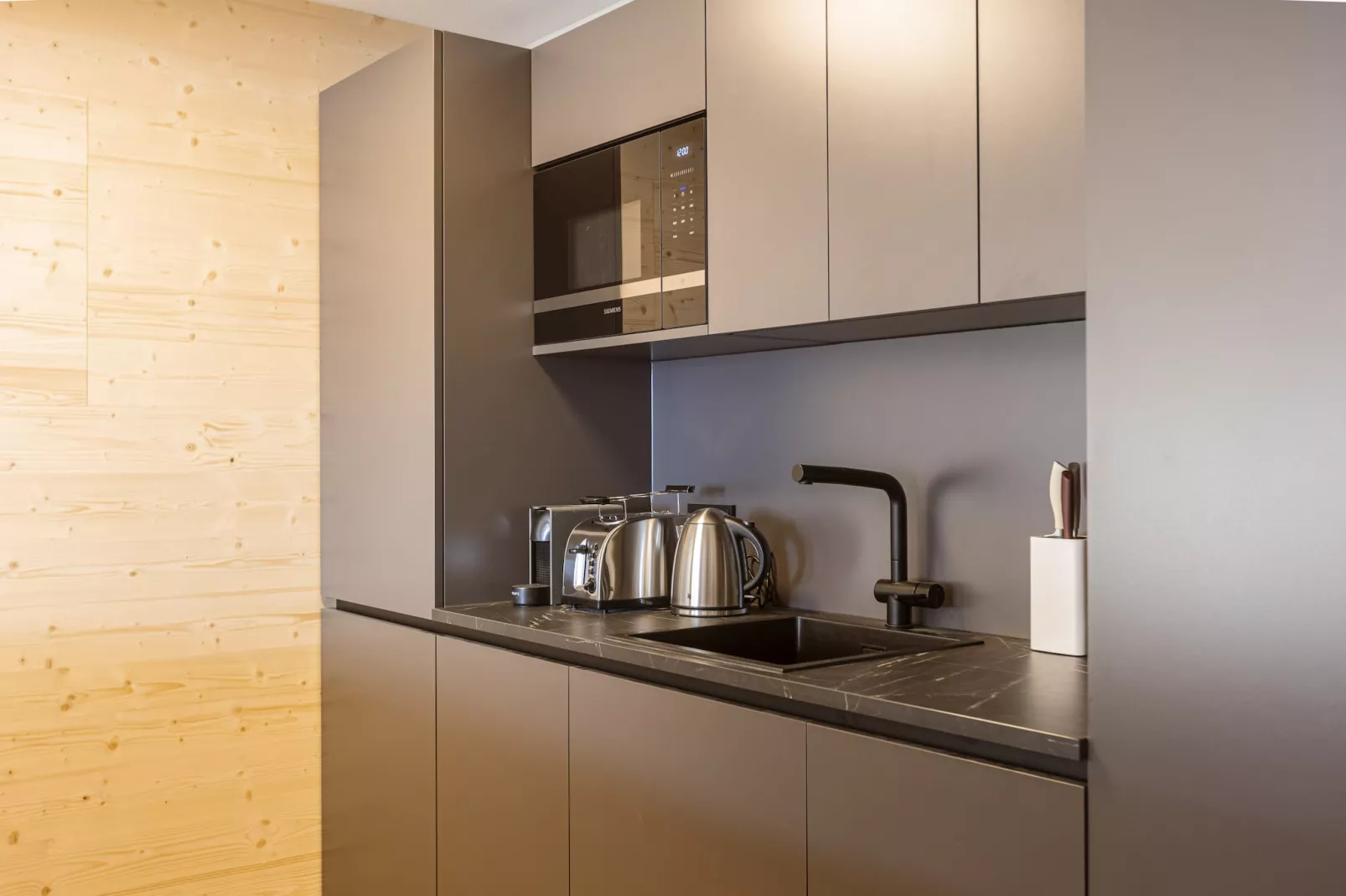 Zugspitz Suites Lermoos 1-Kitchen