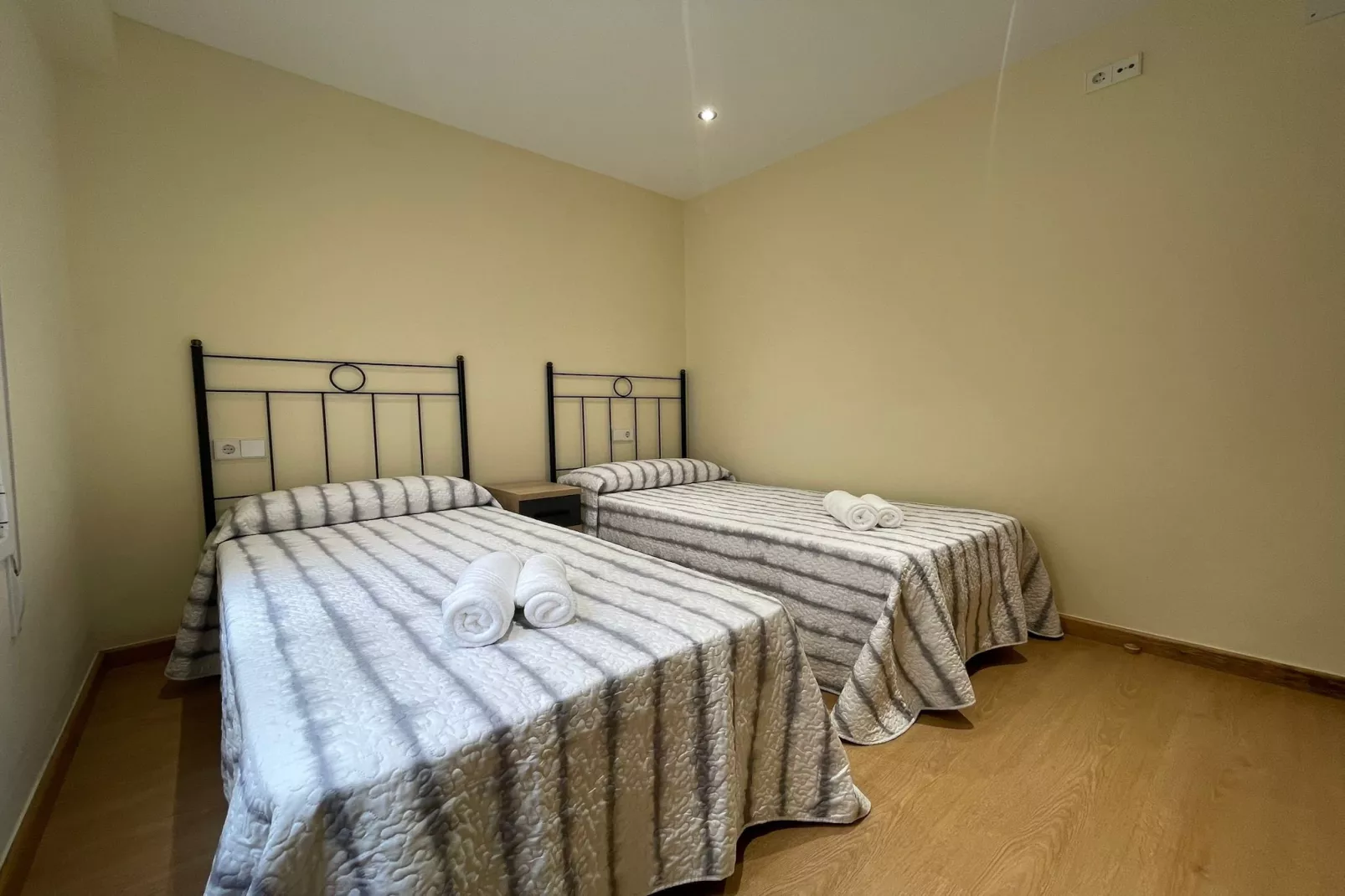 YourHouse Maca I-Schlafzimmer