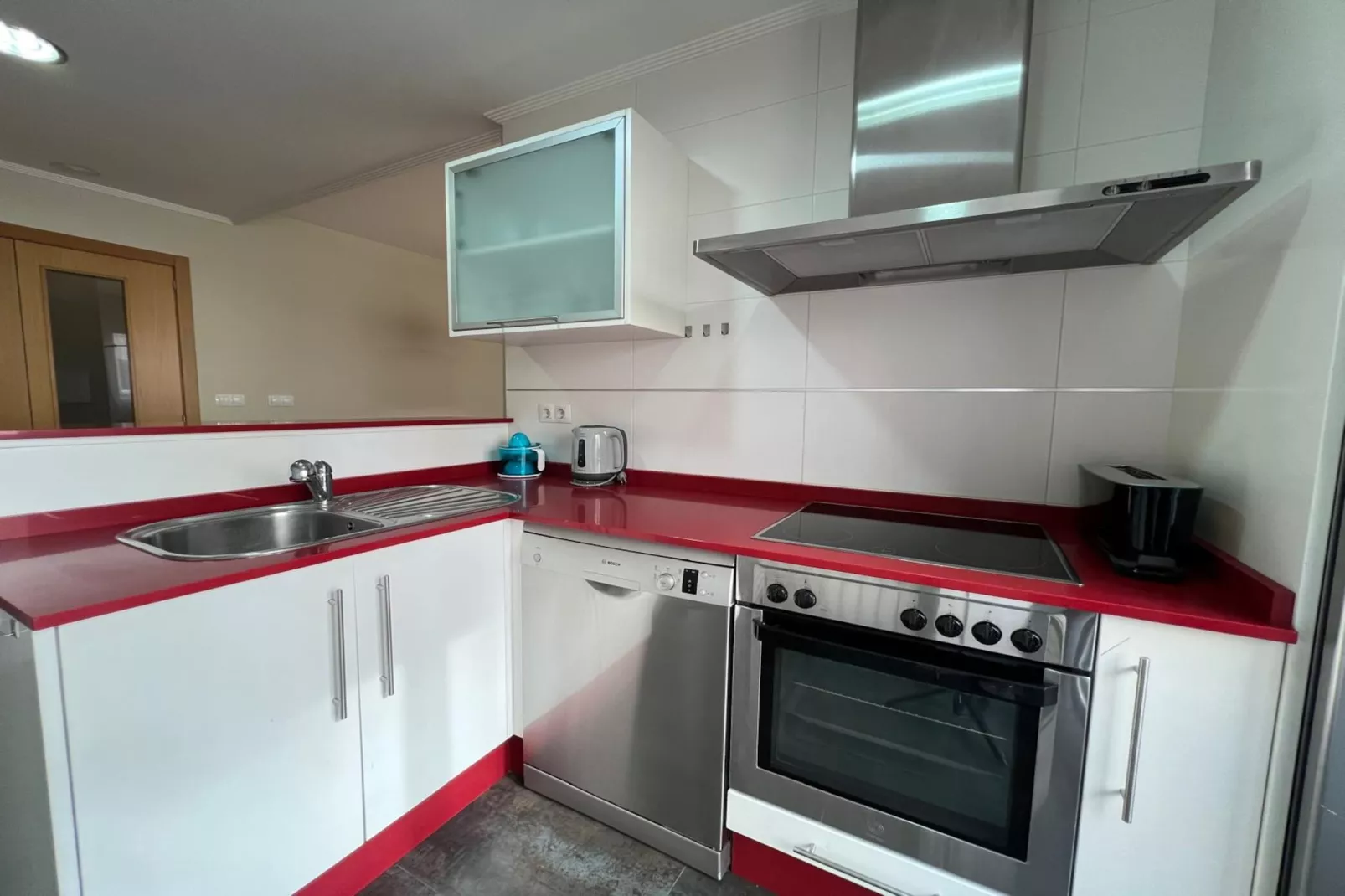 YourHouse Lagoa-Kitchen
