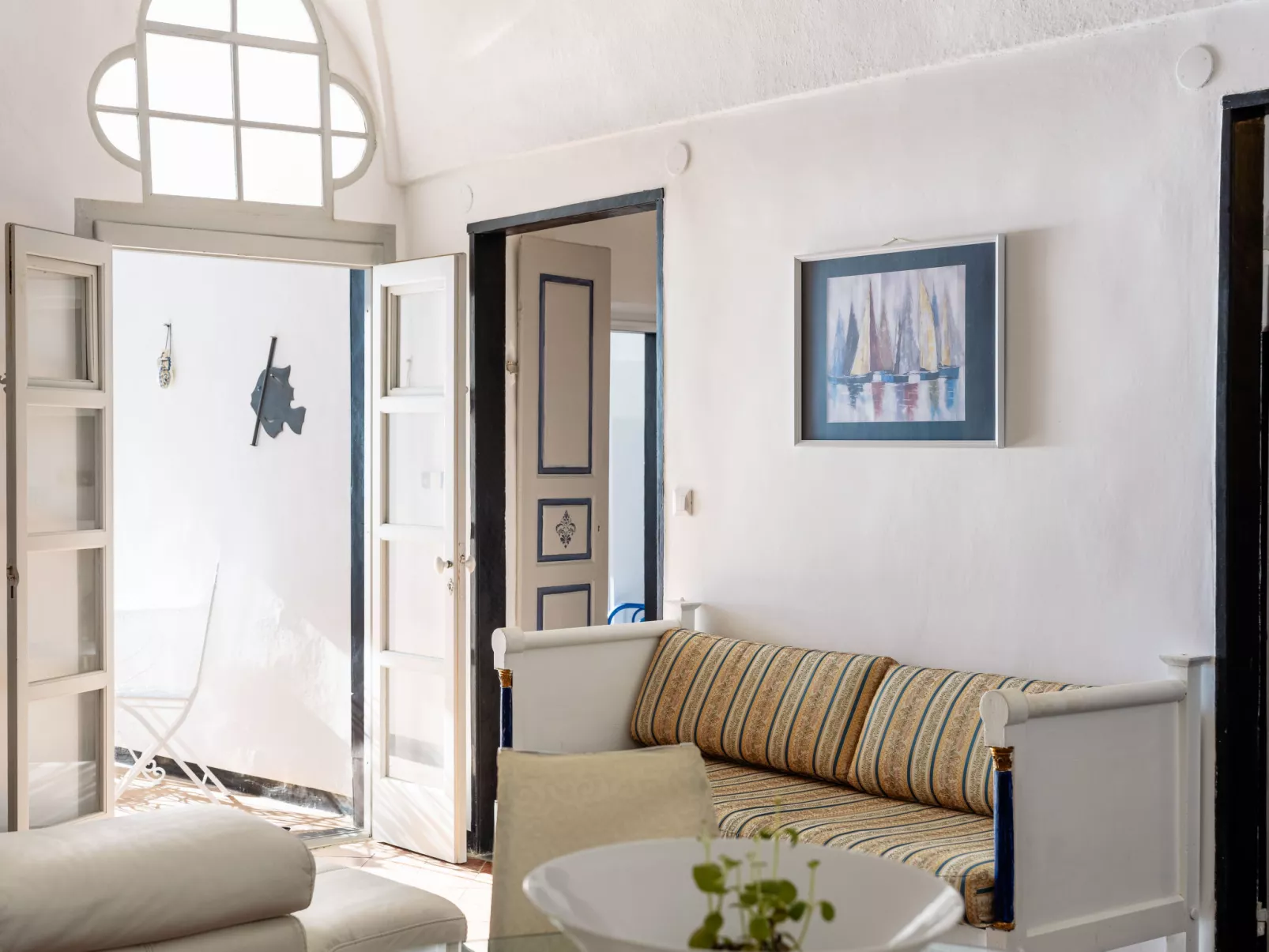 La Loggia sul mare-Dedans