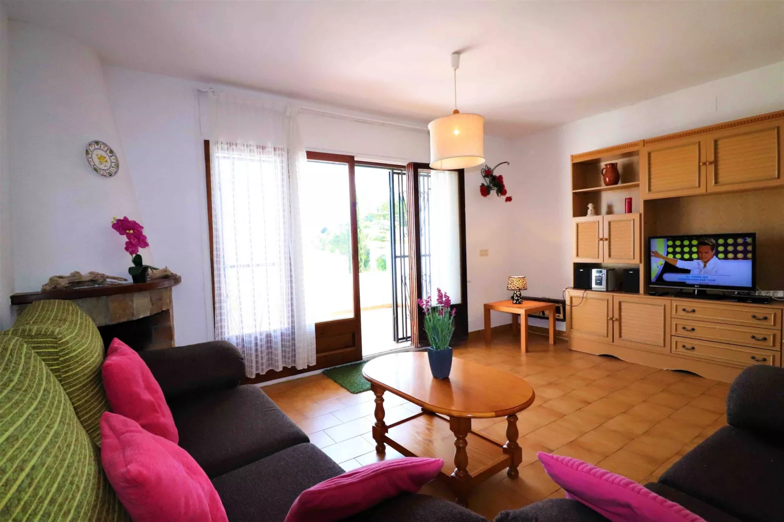 DULCE VIDA 2 B1 Roses-Living room
