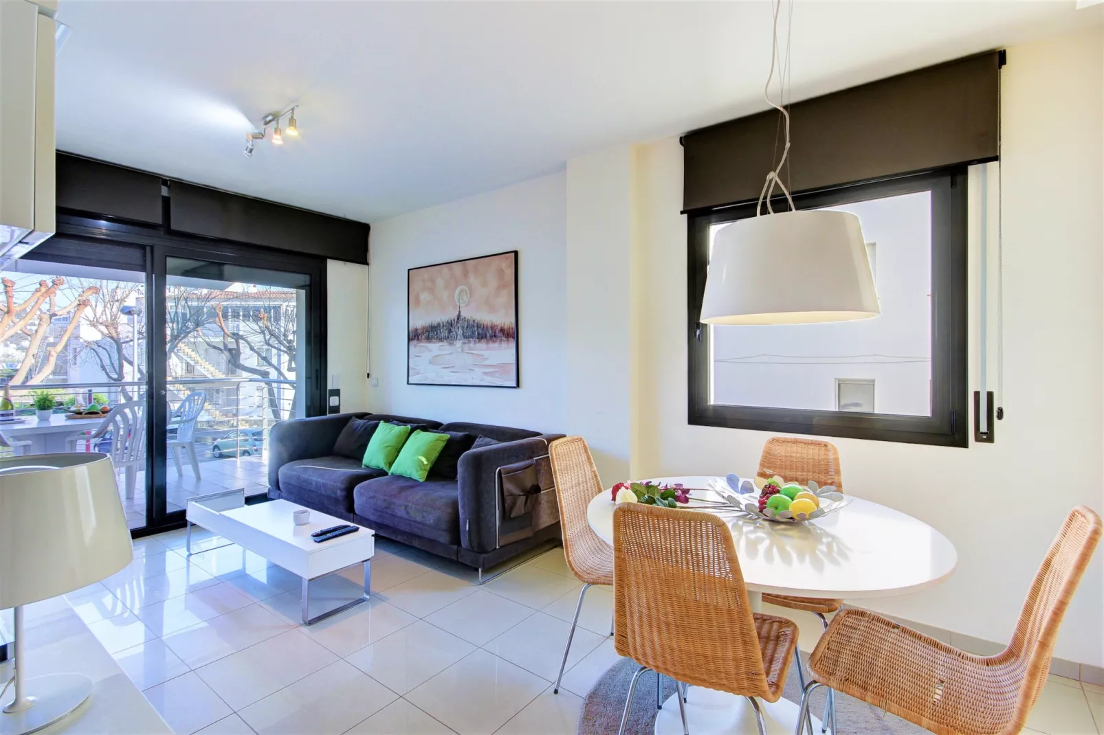 MILENI 3 1 1 4 Roses-Living room