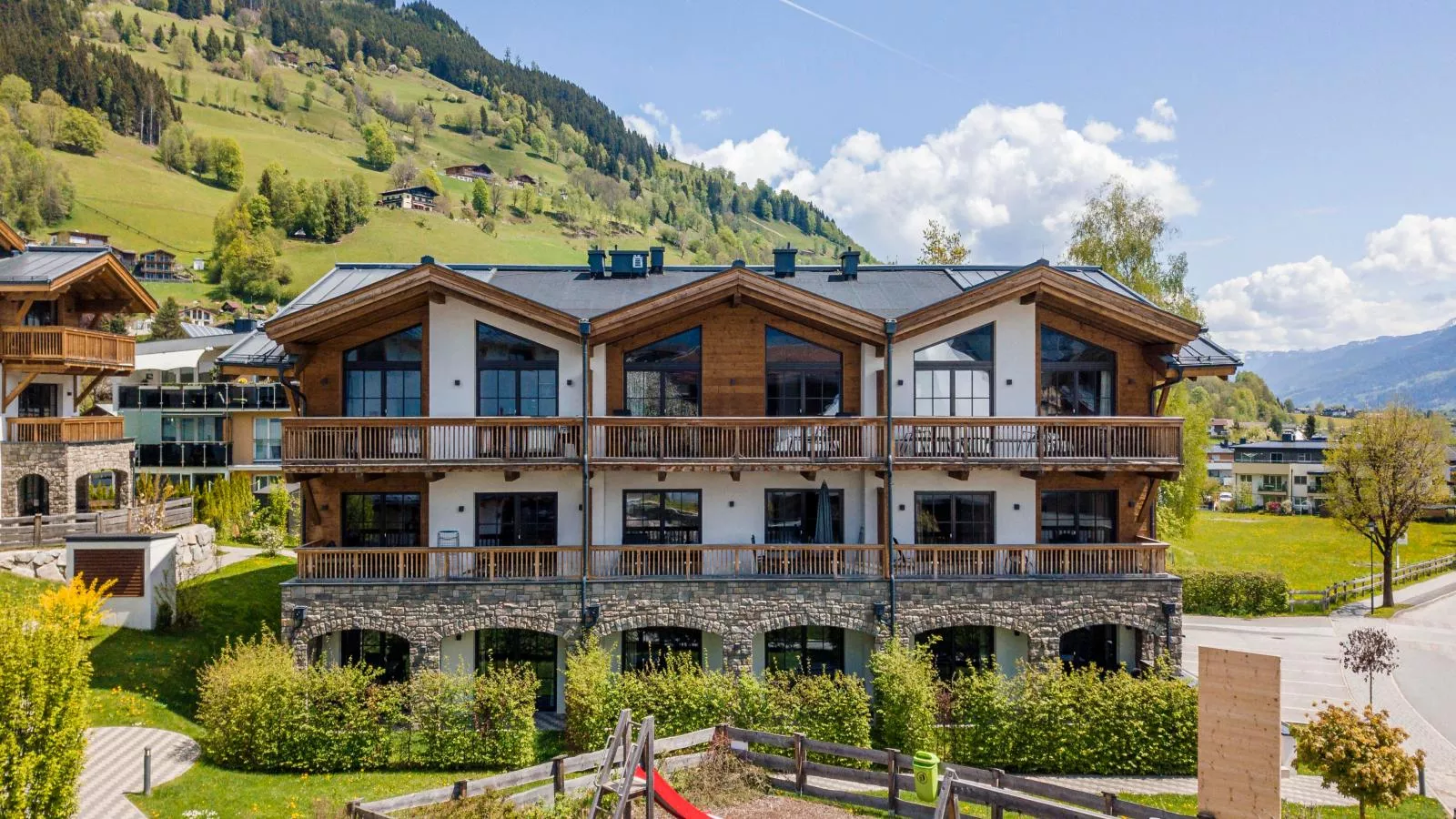 Tauern Suites Mitterwirt TOP 201-Exterior summer