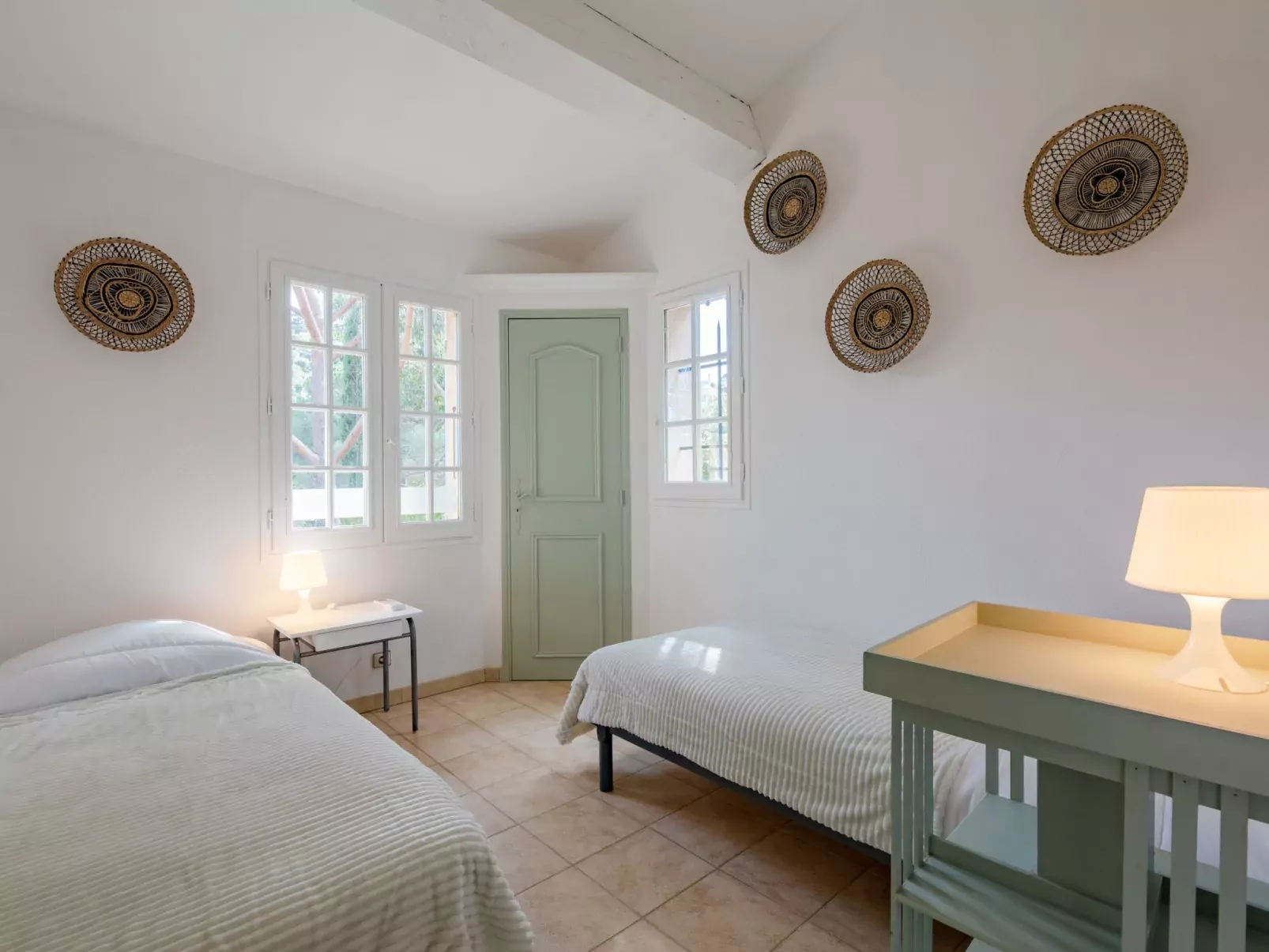 Les Agasses-Inside