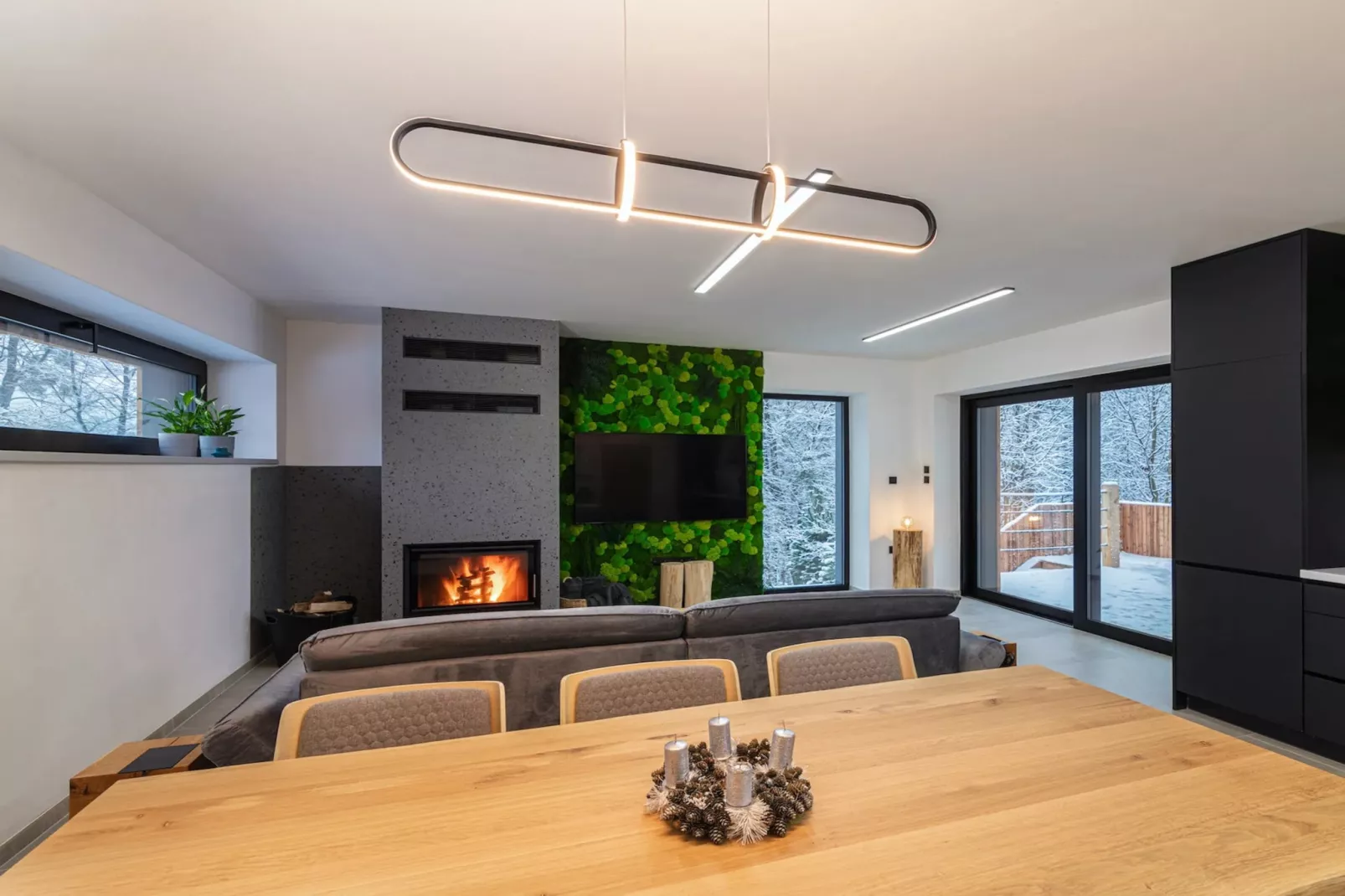 Celadna MCMV530-Dining room