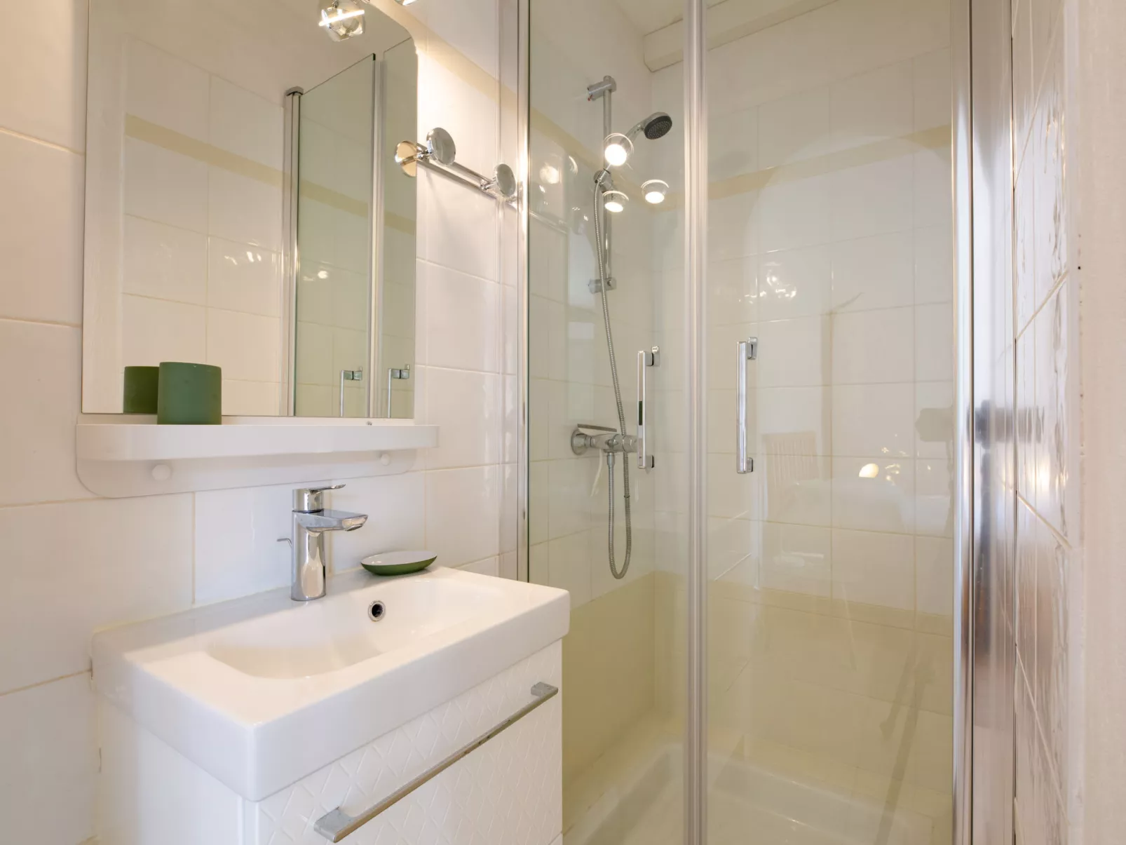 Les Agasses-Inside