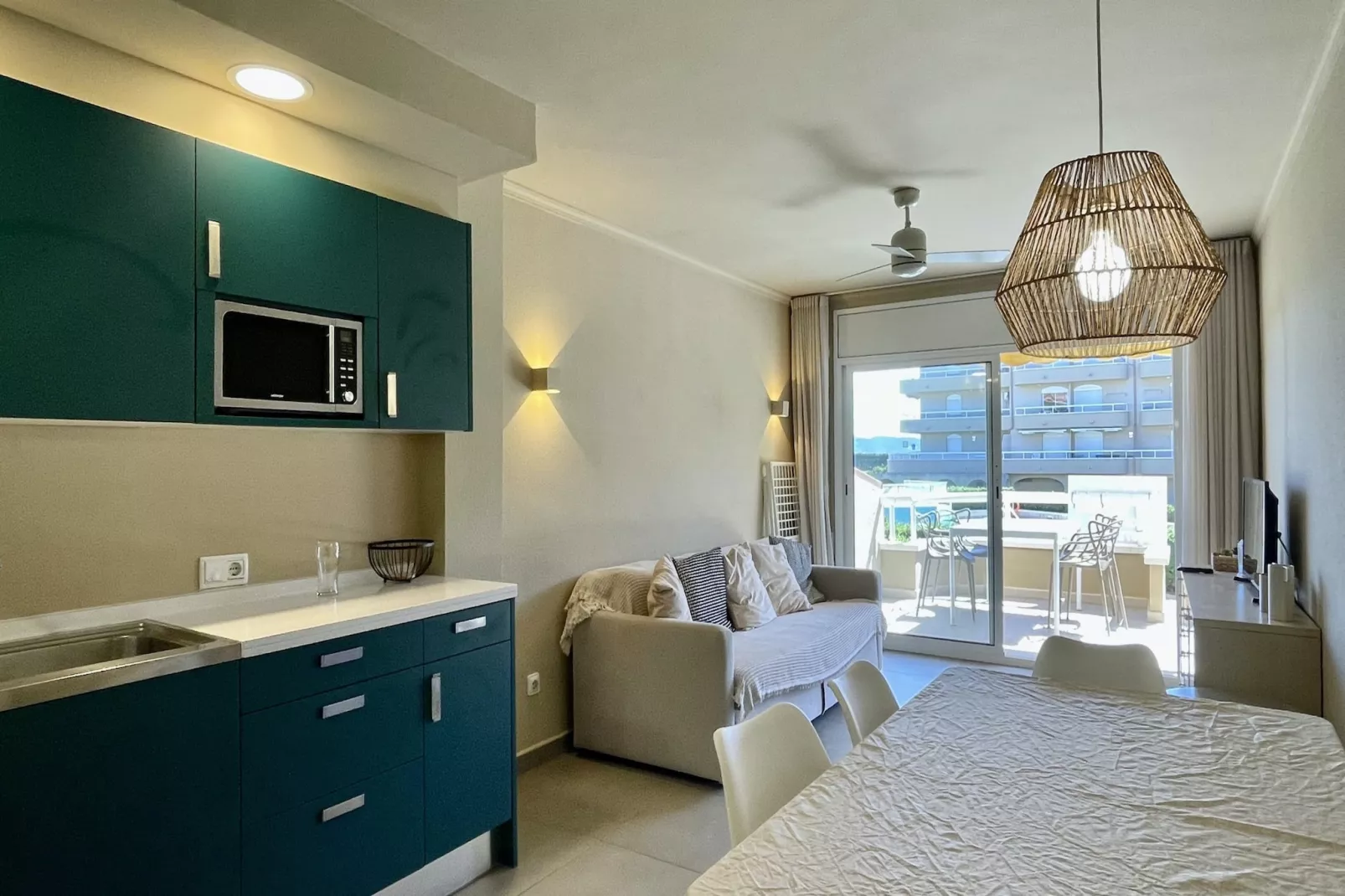 ARGONAVIS PB-A-Living room