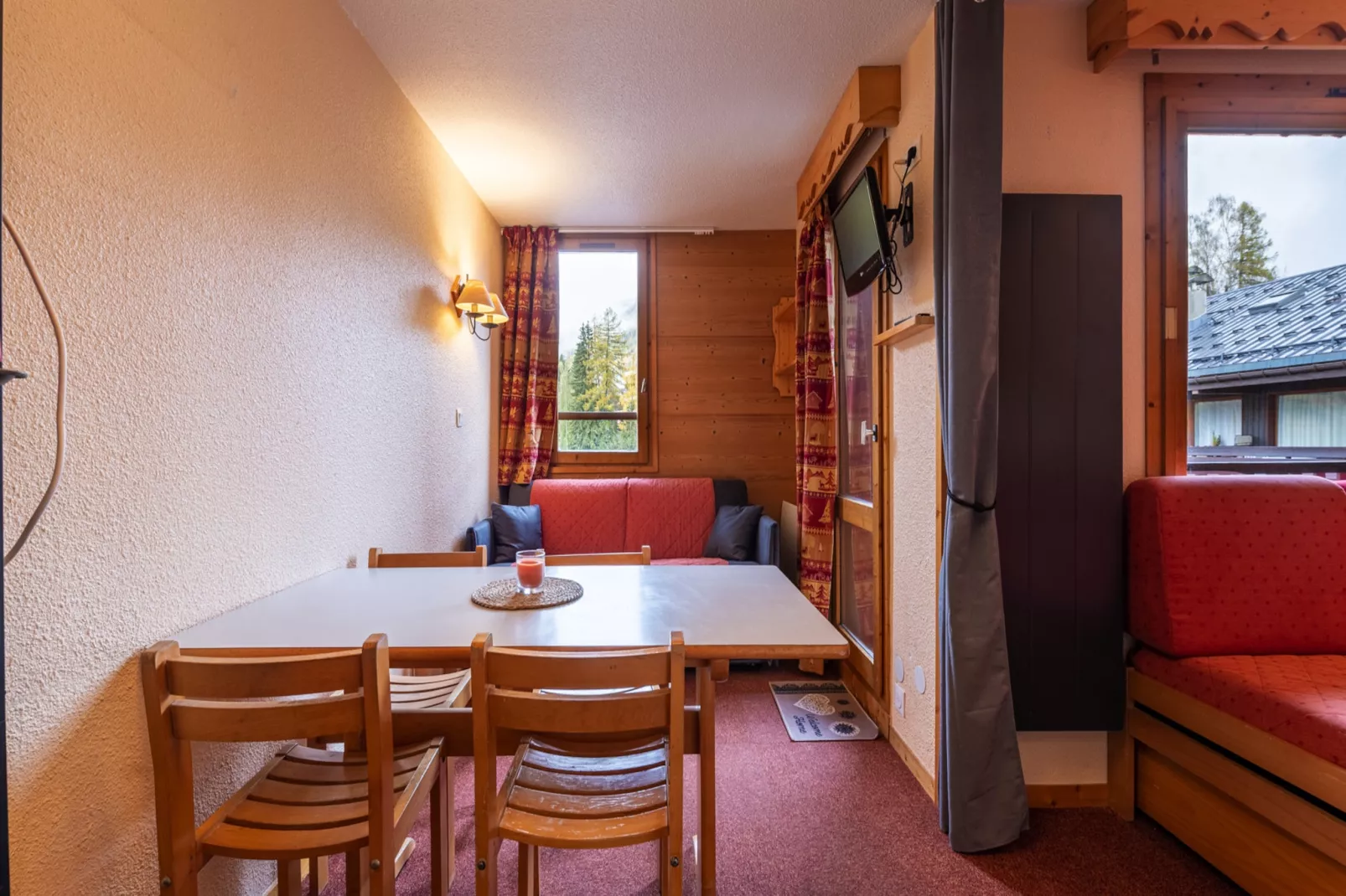 LES ARCADES A N°37 - 2P4-Living room