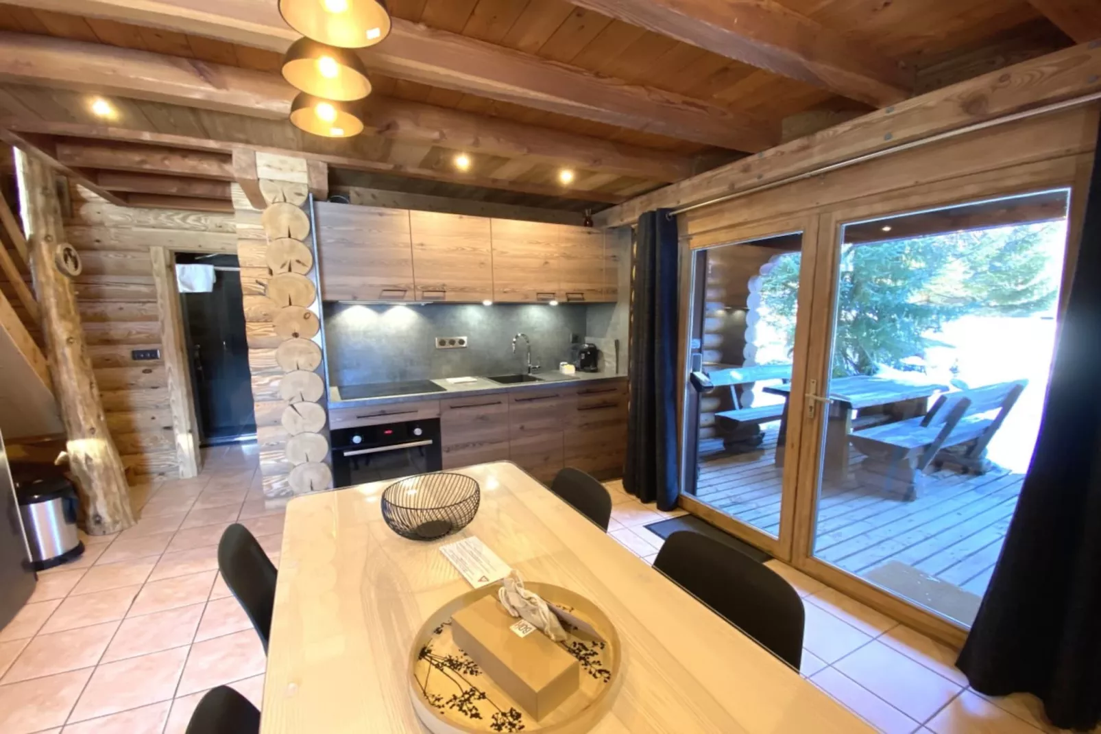 L'OURS NOIR Chalet en rondins-Küche
