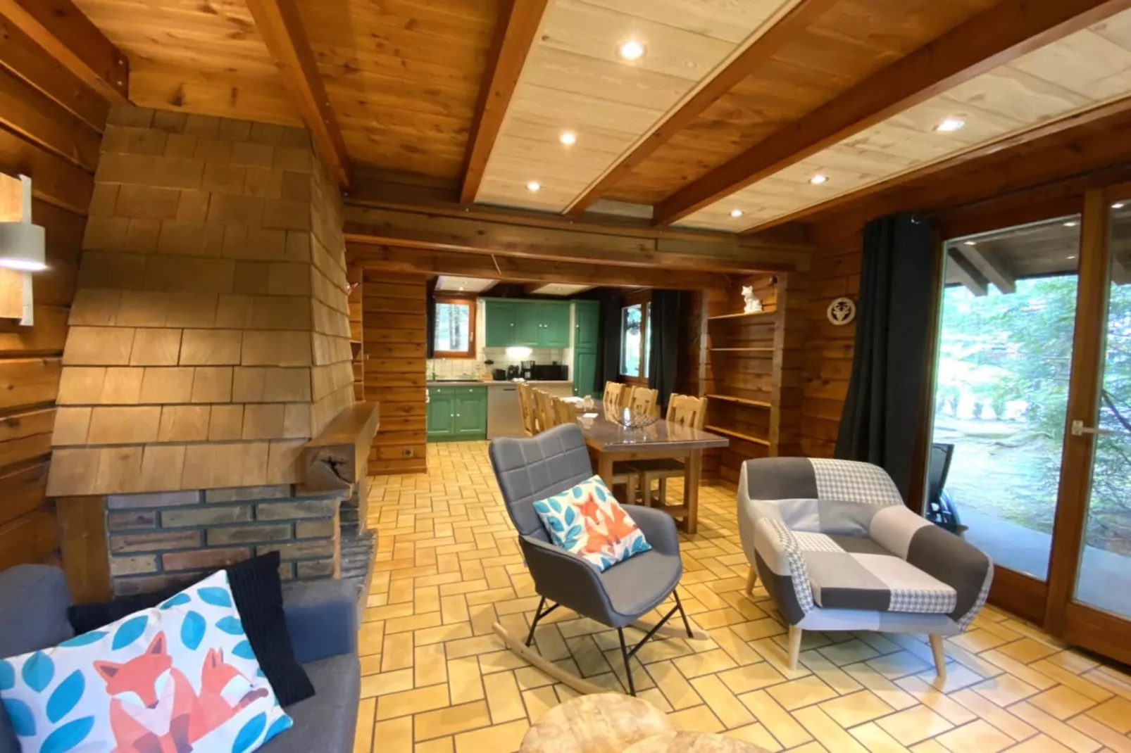 LE RENARD  Chalet en bois au calme-Living room