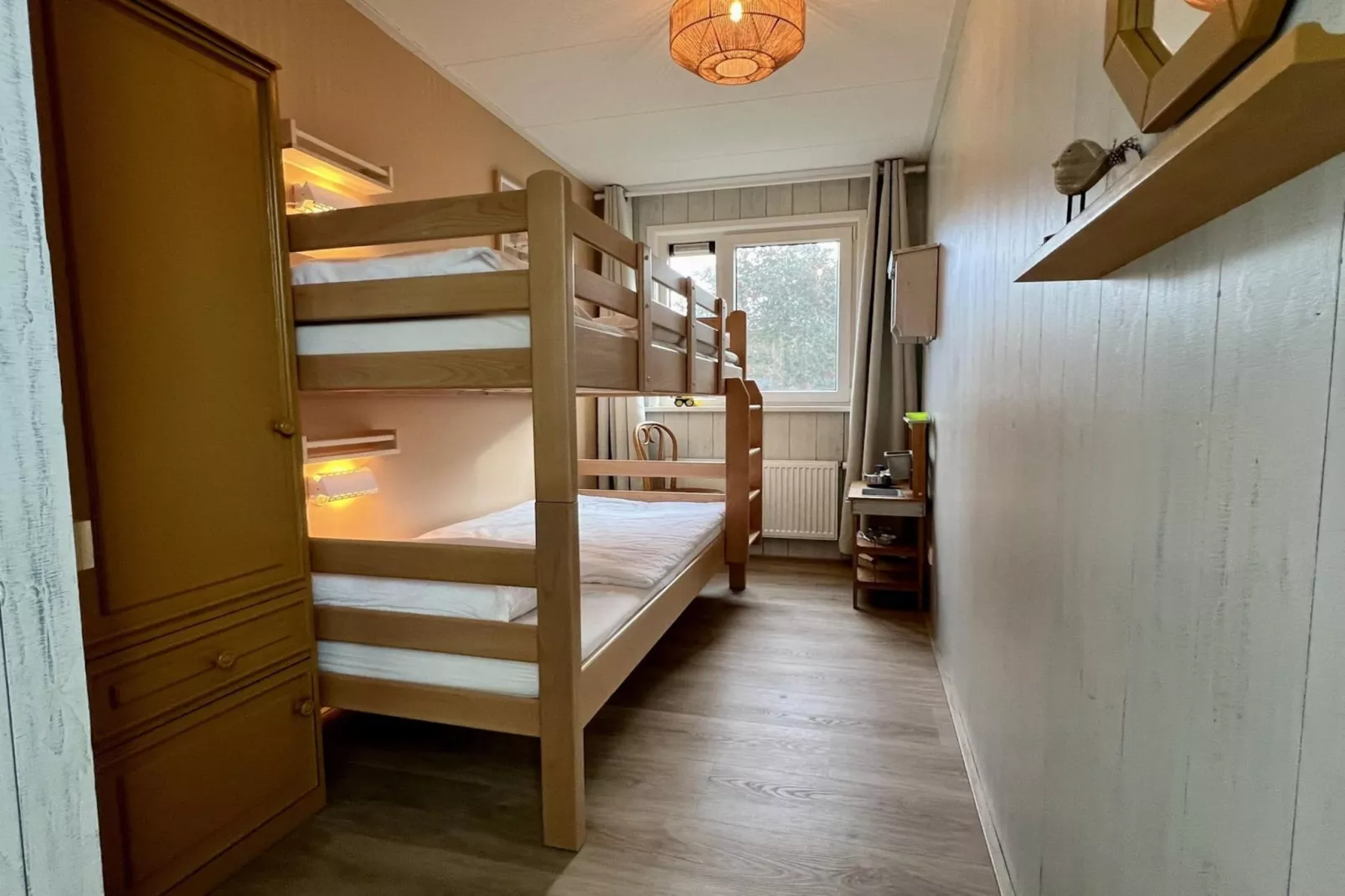 Eureka 102-Bedroom