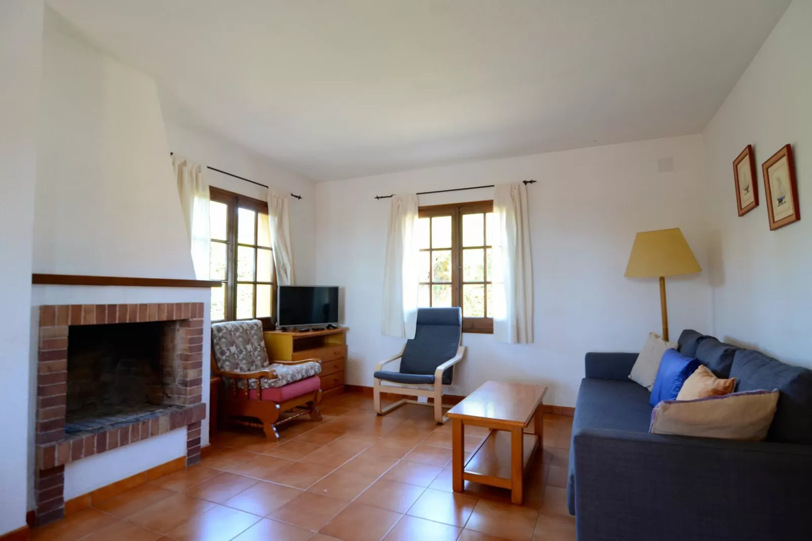 ANDORRA 2-Living room