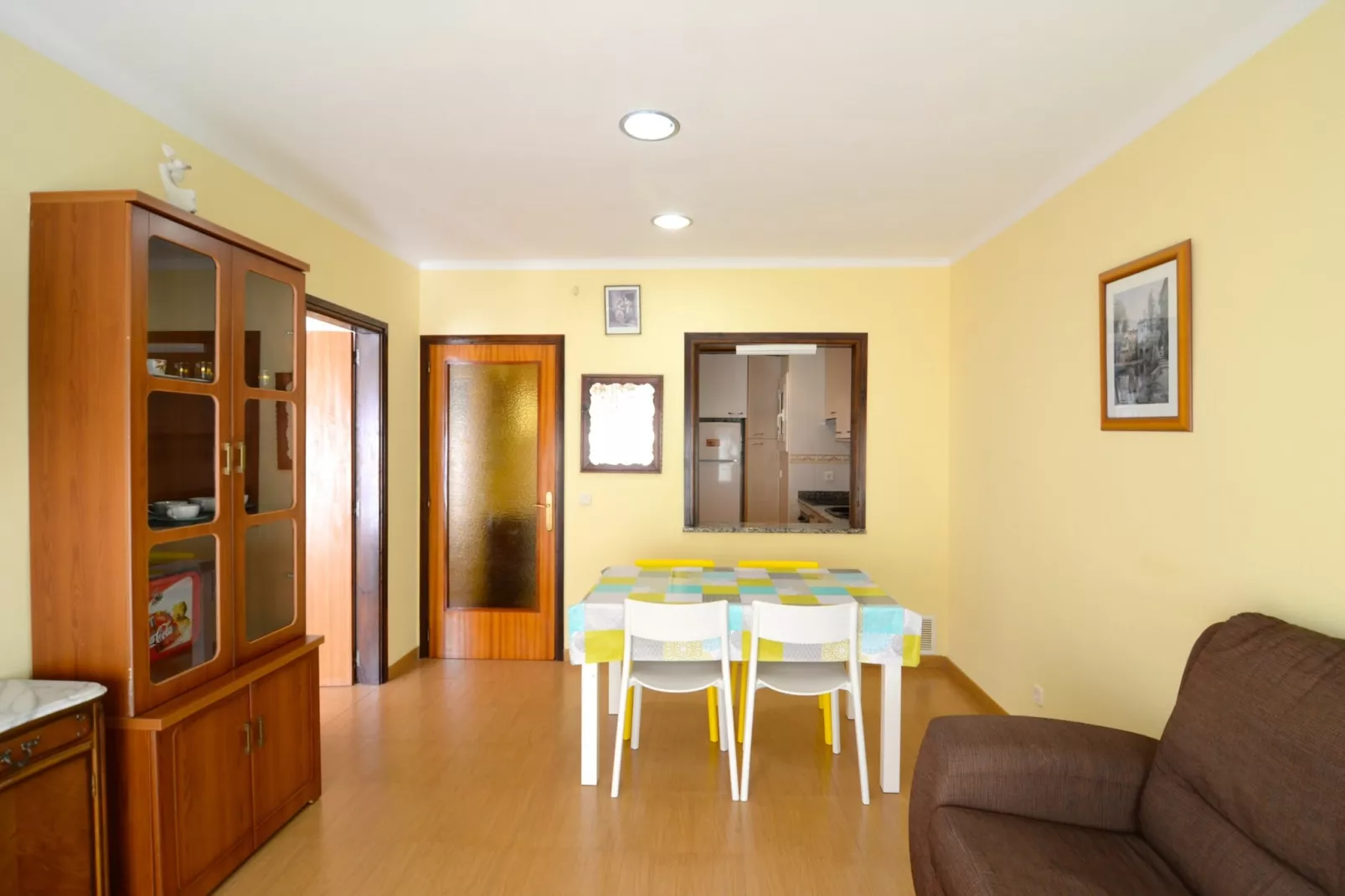 OMEGA 12 2-A-Living room