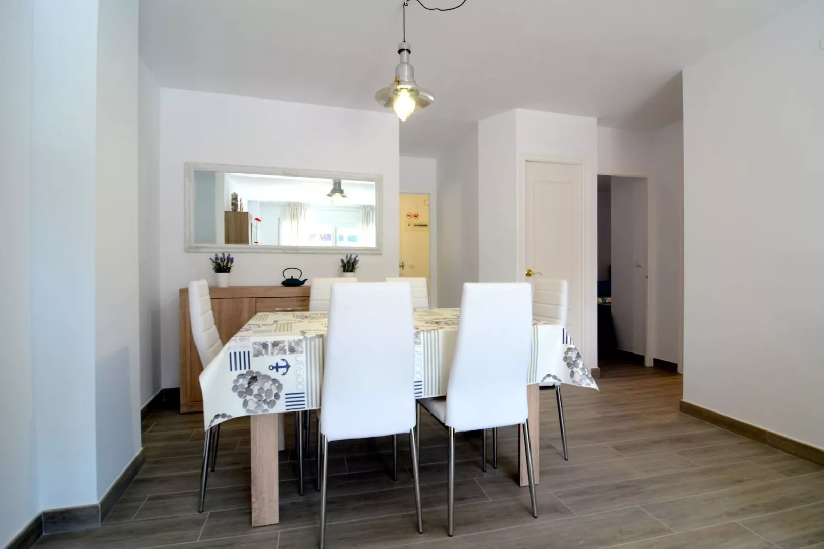 ROCAMAURA III BX-9-Dining room