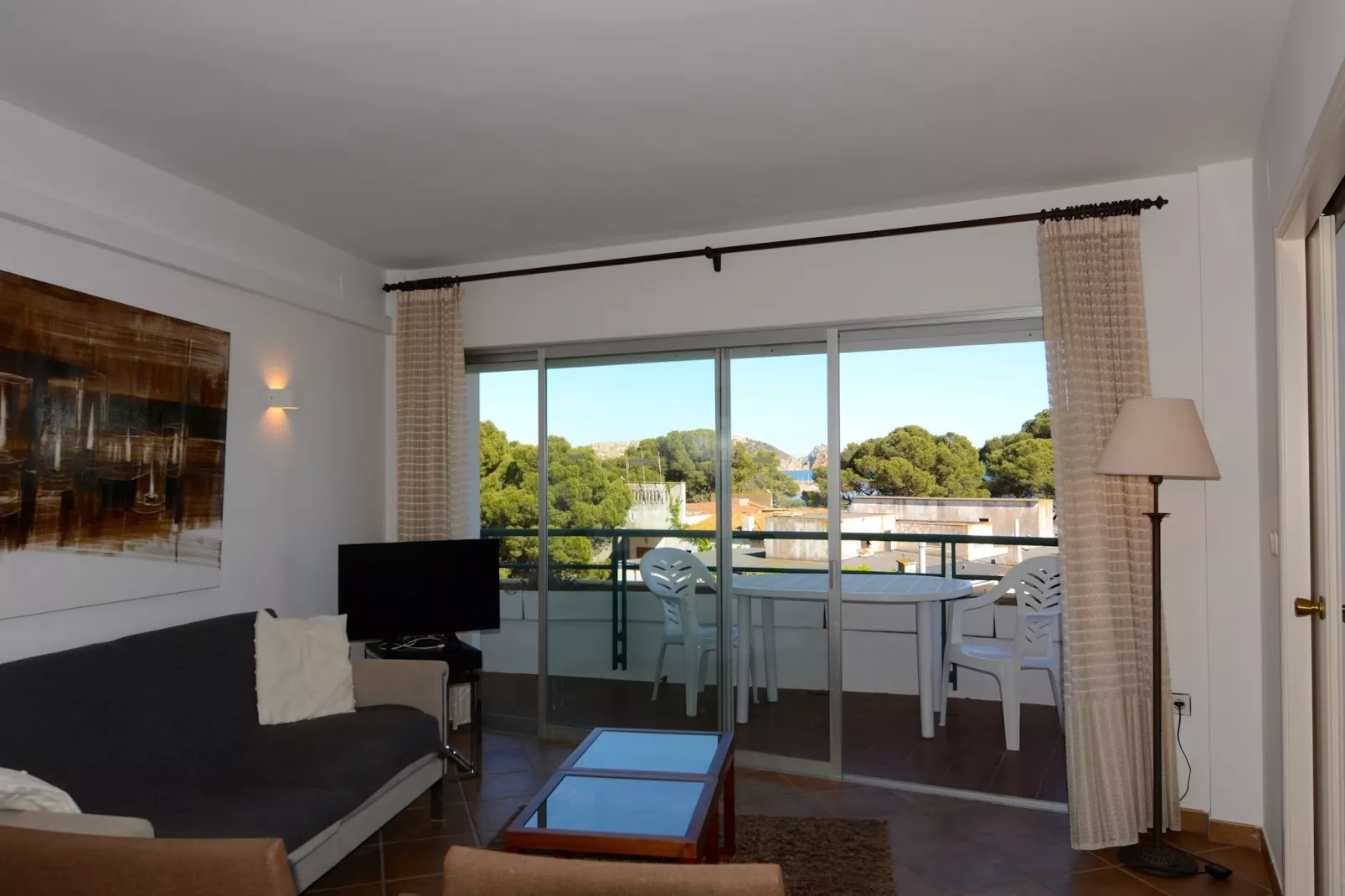 MEDES PARK I 4-5-Wohnzimmer