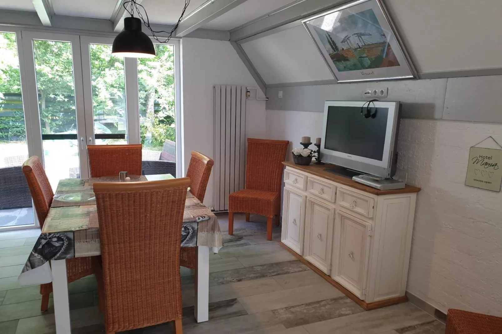 Lijsterbes 15-Esszimmer