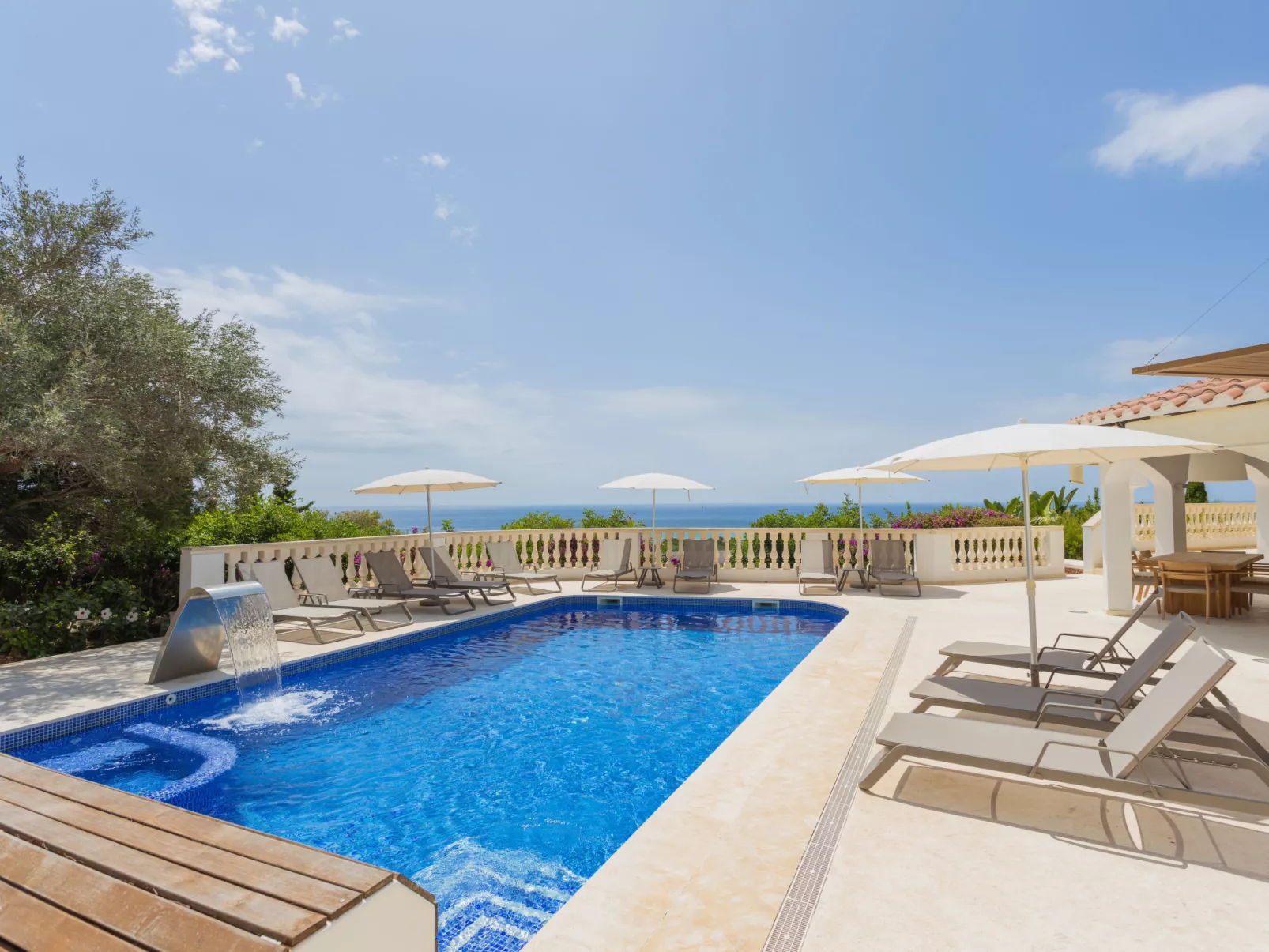 Villa Maitreya-Dehors
