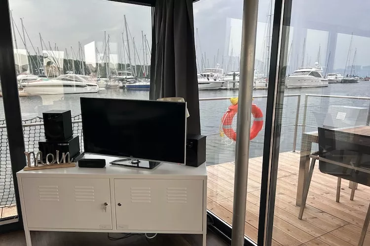 Floating 44 - Boot 1 Nikse / 4 Personen-Salon