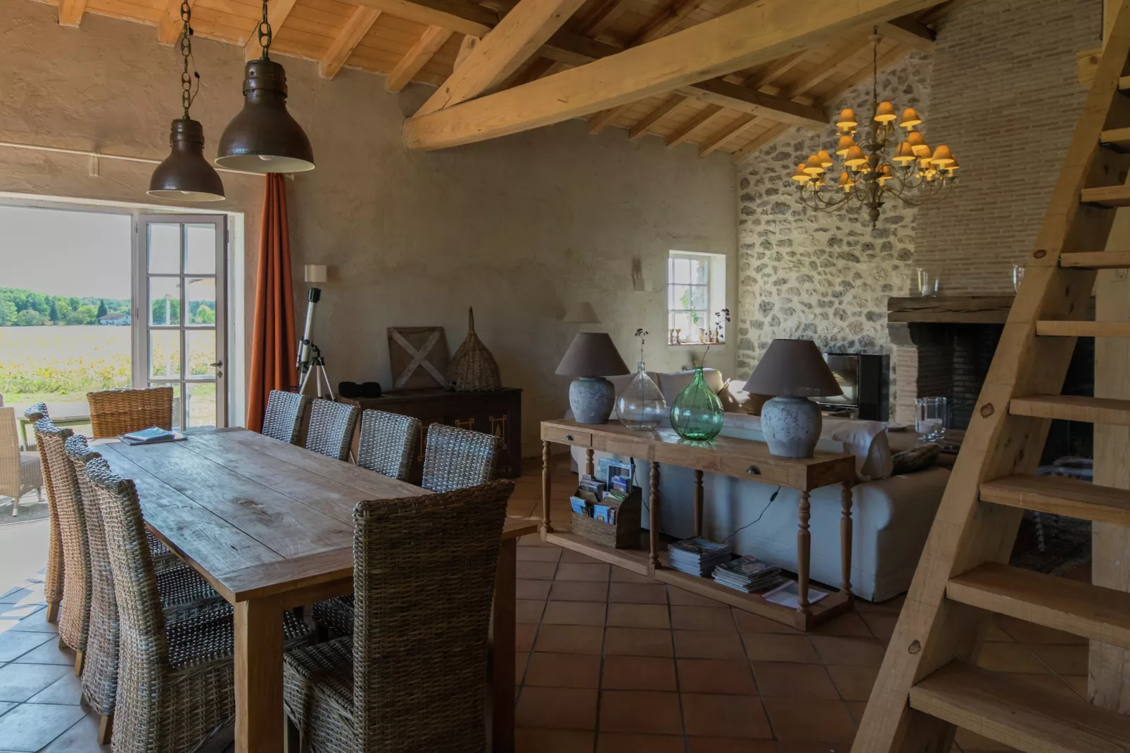 Mas d'Ourbise Penan-Dining room