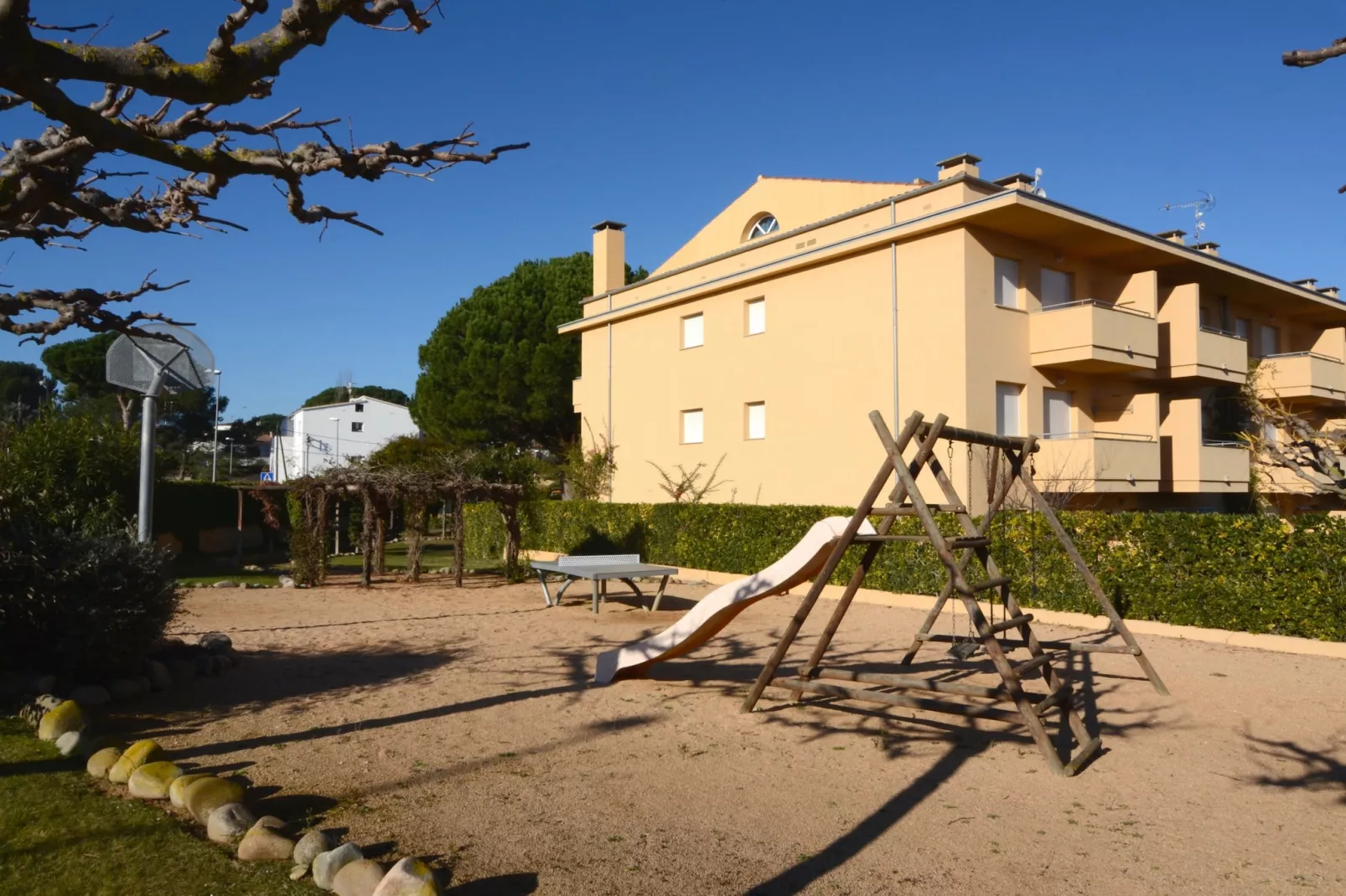 RIELLS BLAU E 202-Outdoor