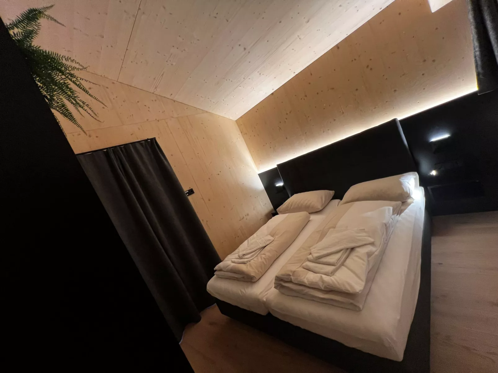 Superior #14 mit Sauna & Hot Tub-Inside