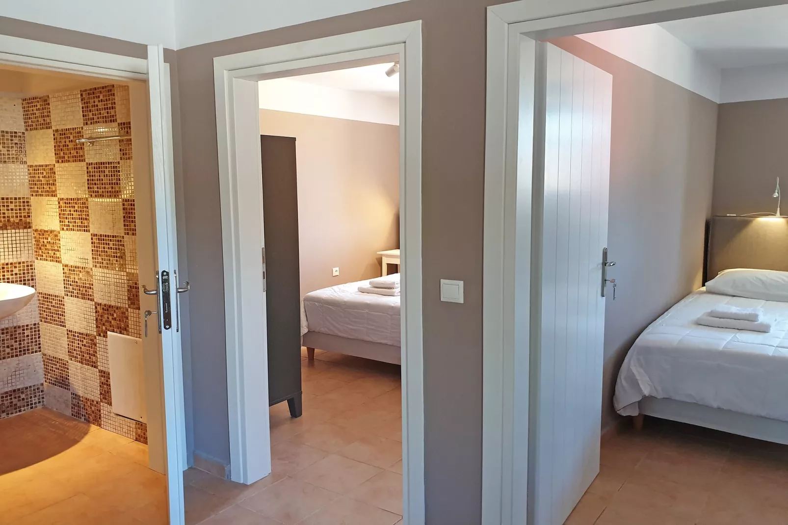Anaroussa Diros Apartment-Bedroom