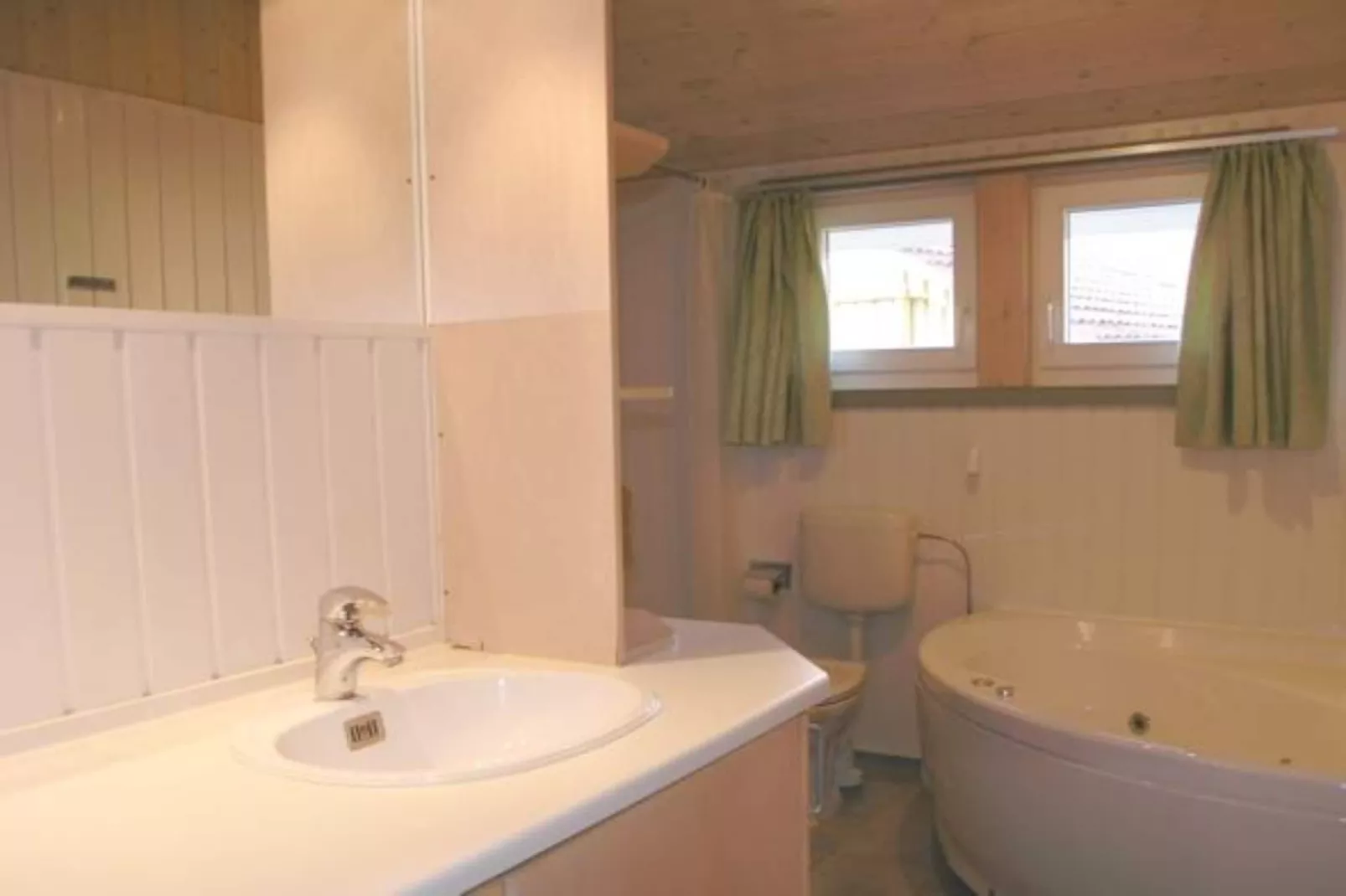 FH Seeschwalbe 99-Bathroom