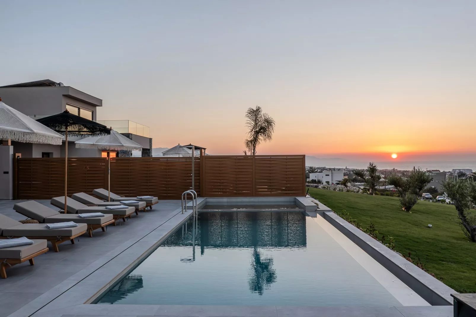 Nysa Luxury villa 1-Pool