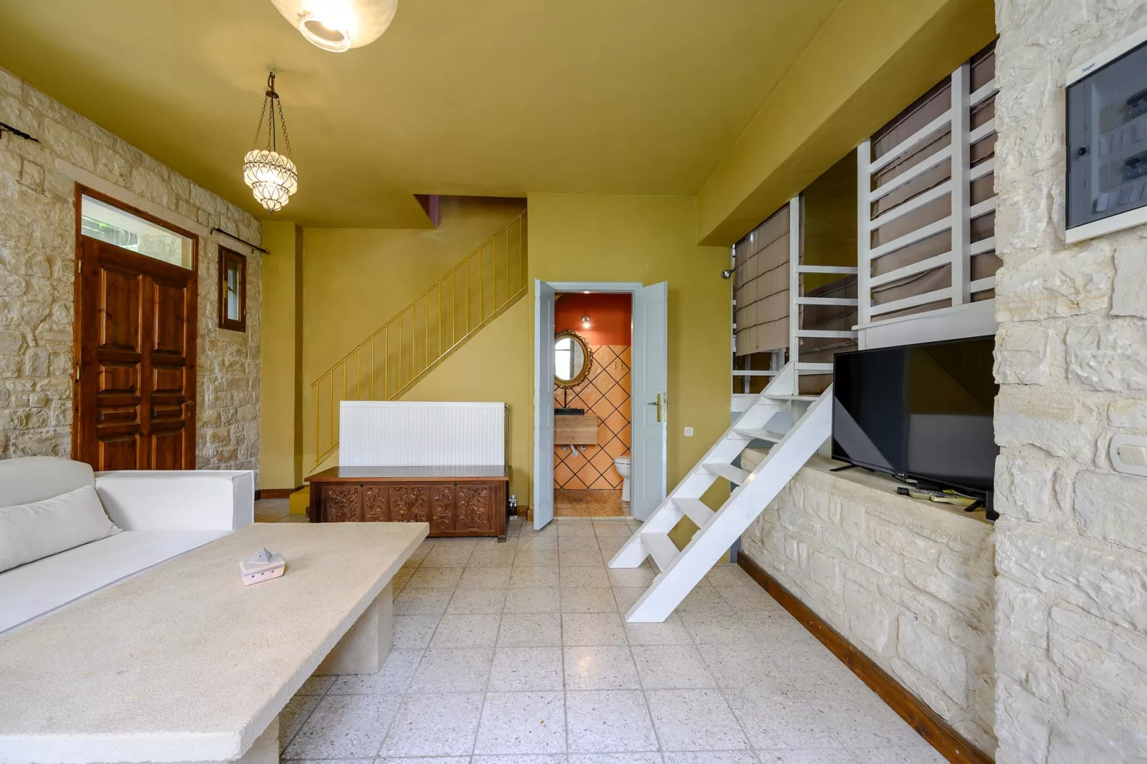 Rogalida-Living room