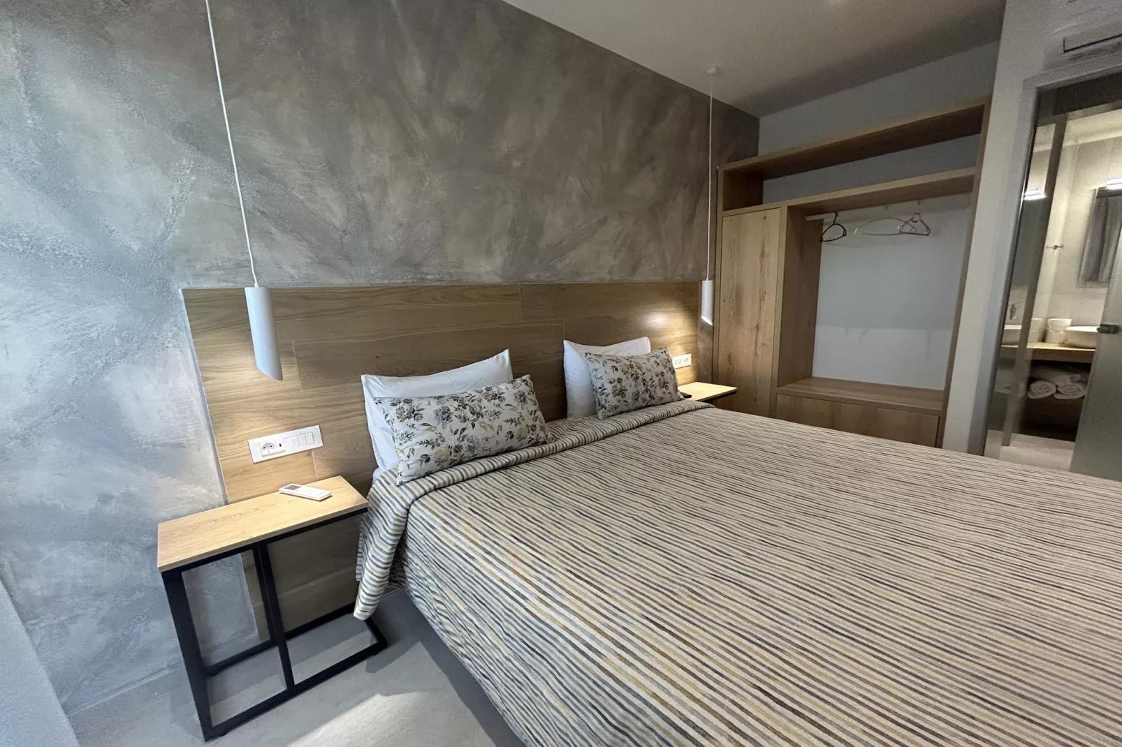 Secret Nest 8-Bedroom
