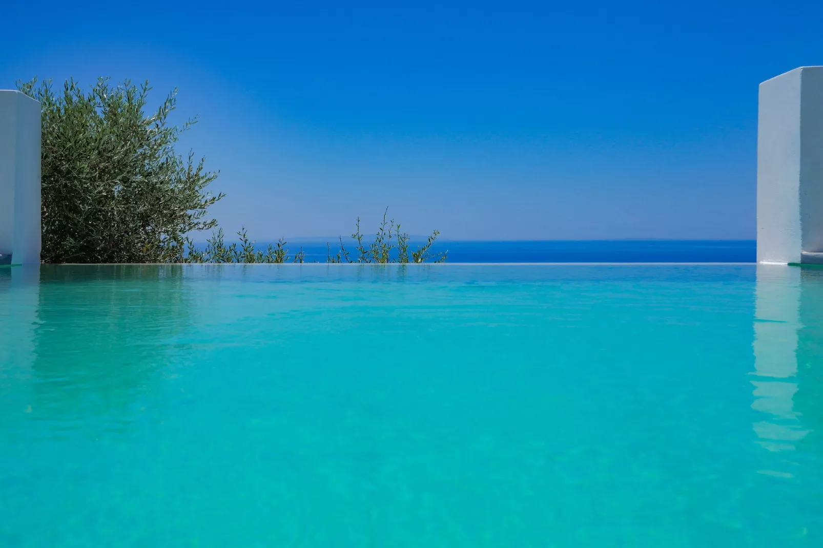 Pyrgos Exclusive 2-Pool