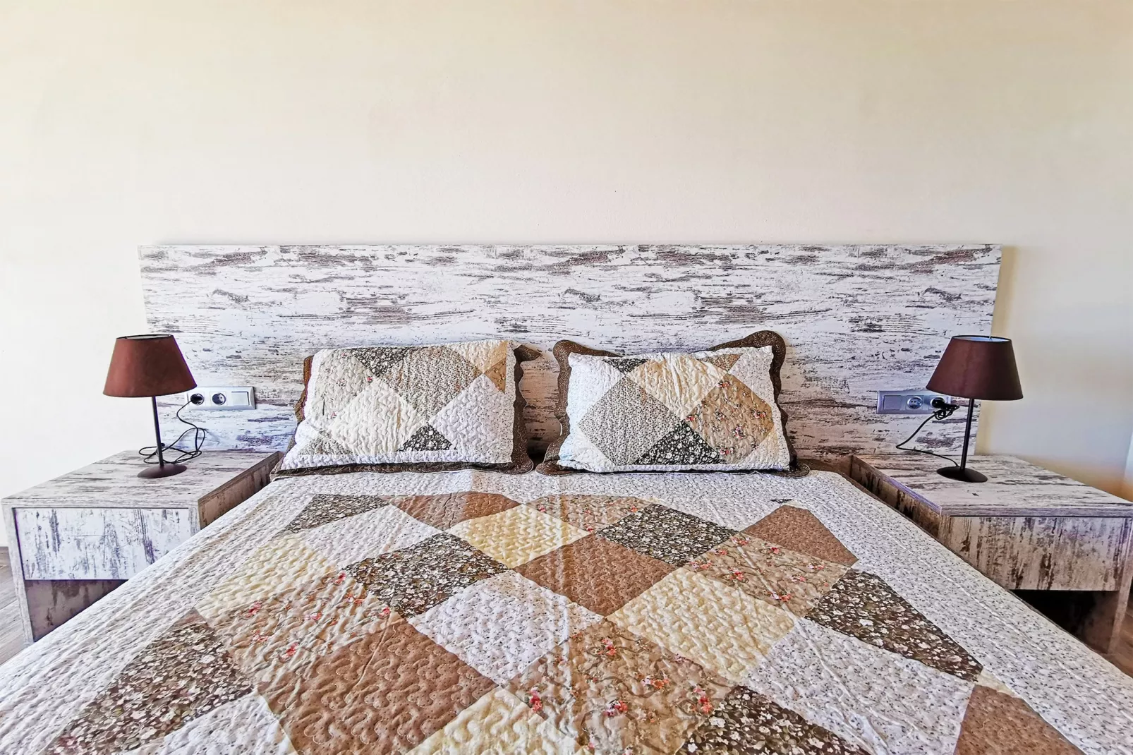 Souda Bay Cottage-Bedroom