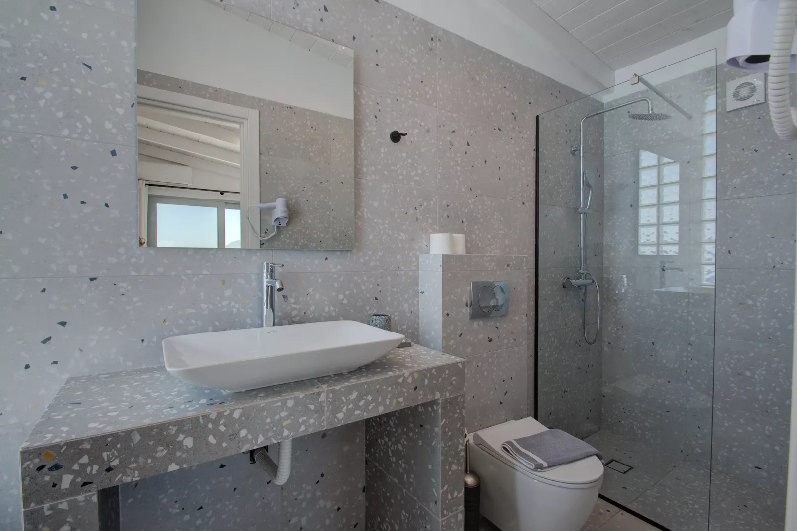 Pyrgos Exclusive 4-Salle de bain